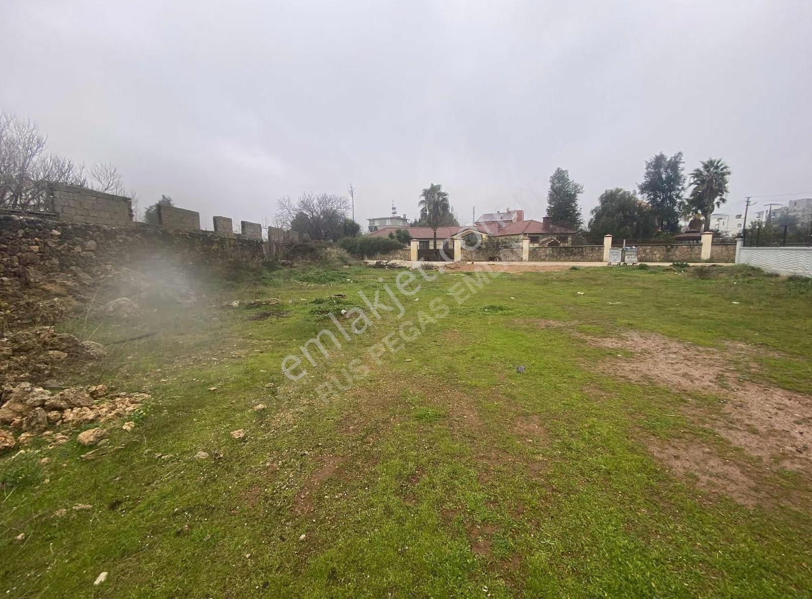 Döşemealtı Bahçeyaka 1033 M2 4 Kat İmarlı Satılık Arsa