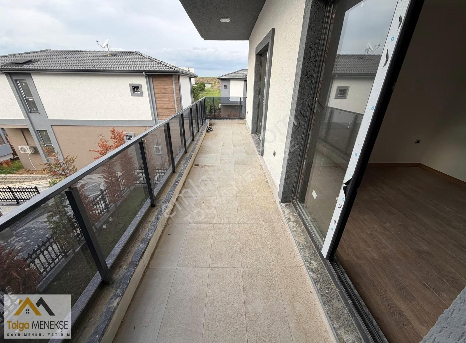 Namık Kemal Mahallesinde Sıfır 2 Katlı Müstakil Bahçeli Villa - Görsel 17