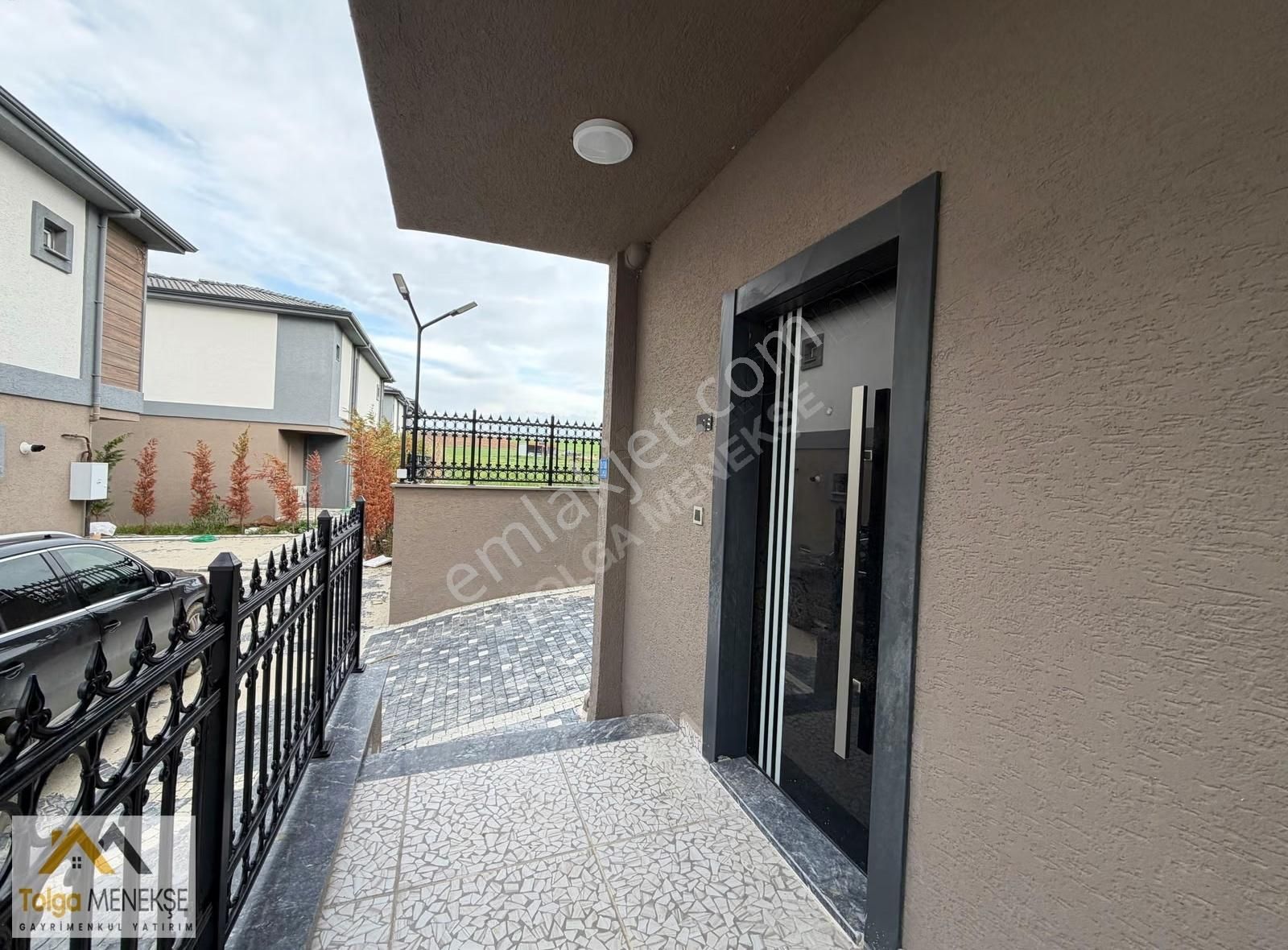 Namık Kemal Mahallesinde Sıfır 2 Katlı Müstakil Bahçeli Villa - Görsel 21