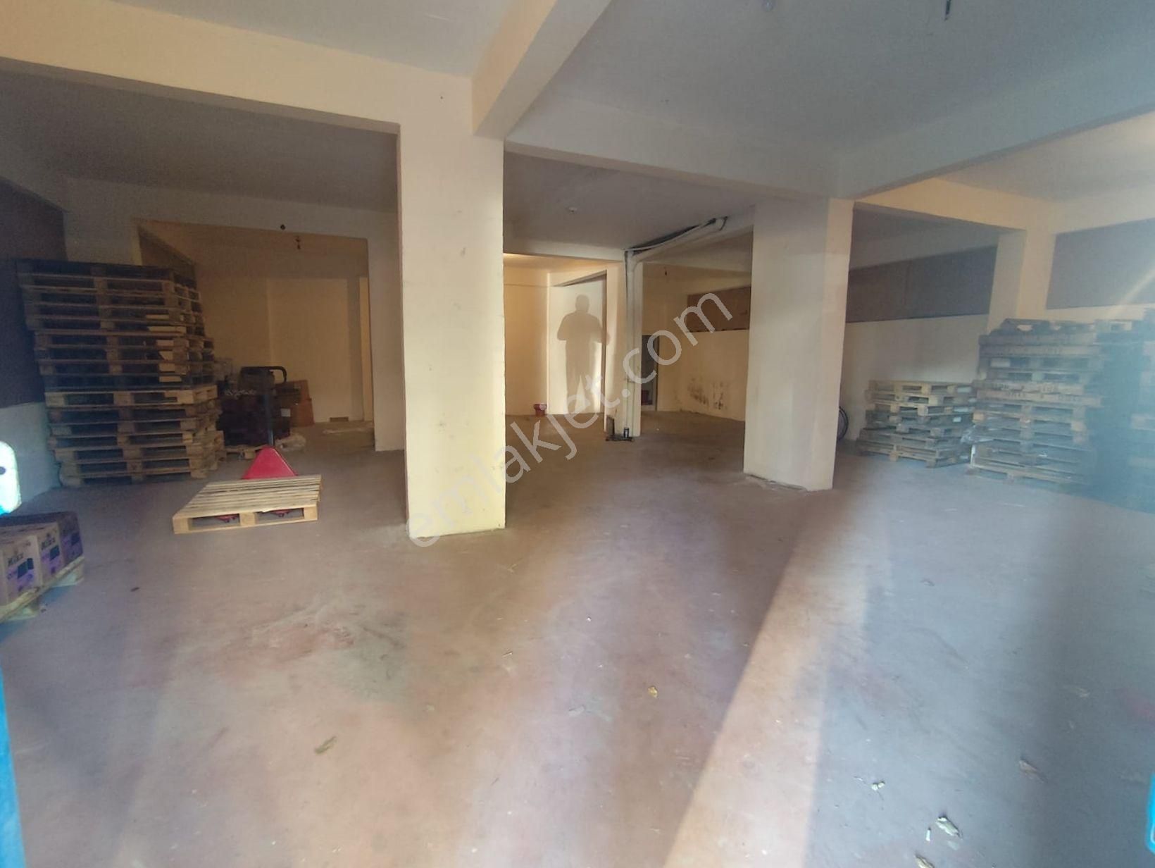 Mertcan Dan Adnan Kahveci Metroya Yürüme 128m2 Fırsat Kiralık Dükkan - Görsel 8