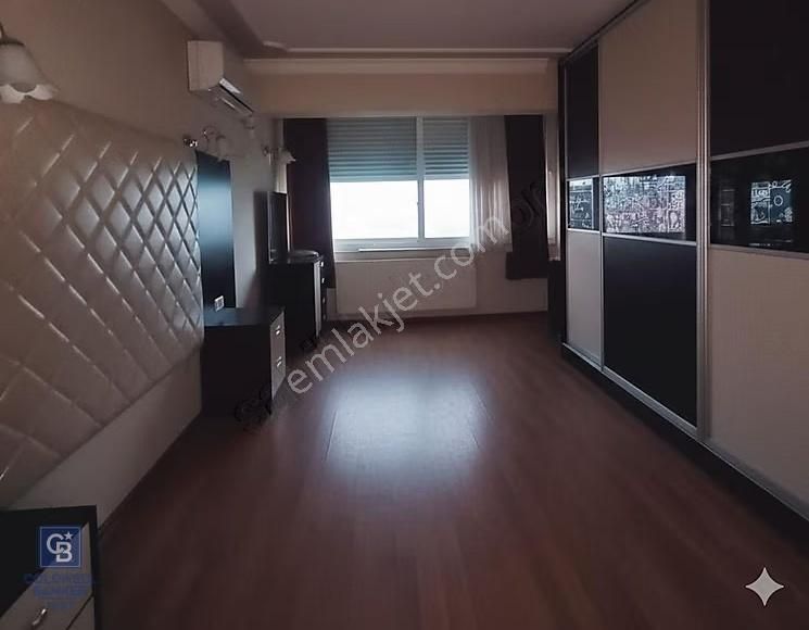 Karşıyaka Çarşı Bitiminde Site İçi Yapılı 3+1 160 M2 - Görsel 2