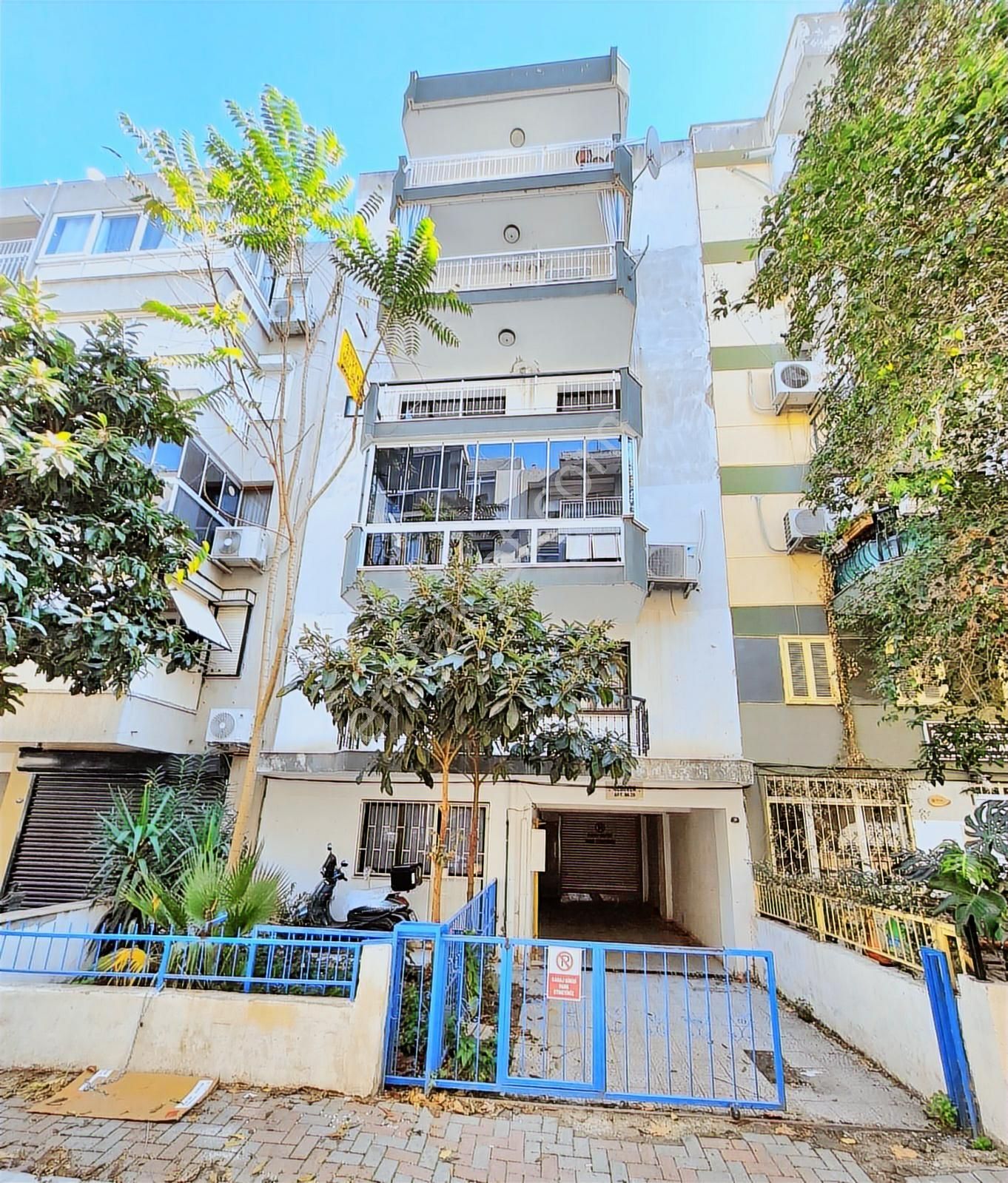 K.yaka Çarşı Yakını Asansörlü Otoparklı D.gazlı 3+1 150 M2 - Görsel 5