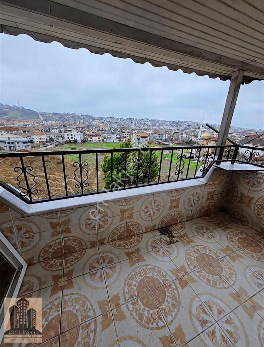 Geylani Emlaktan Yalova Bağlarbaşında Hastaneye Yakın 75 M2daire