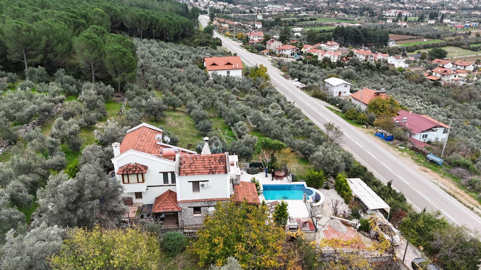Goldhouse Dan Satılık 3+1 Müstakil Havuzlu Fırsat Villa - Görsel 6