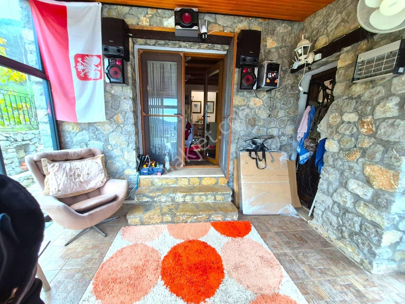 Goldhouse Dan Satılık 3+1 Müstakil Havuzlu Fırsat Villa - Görsel 15