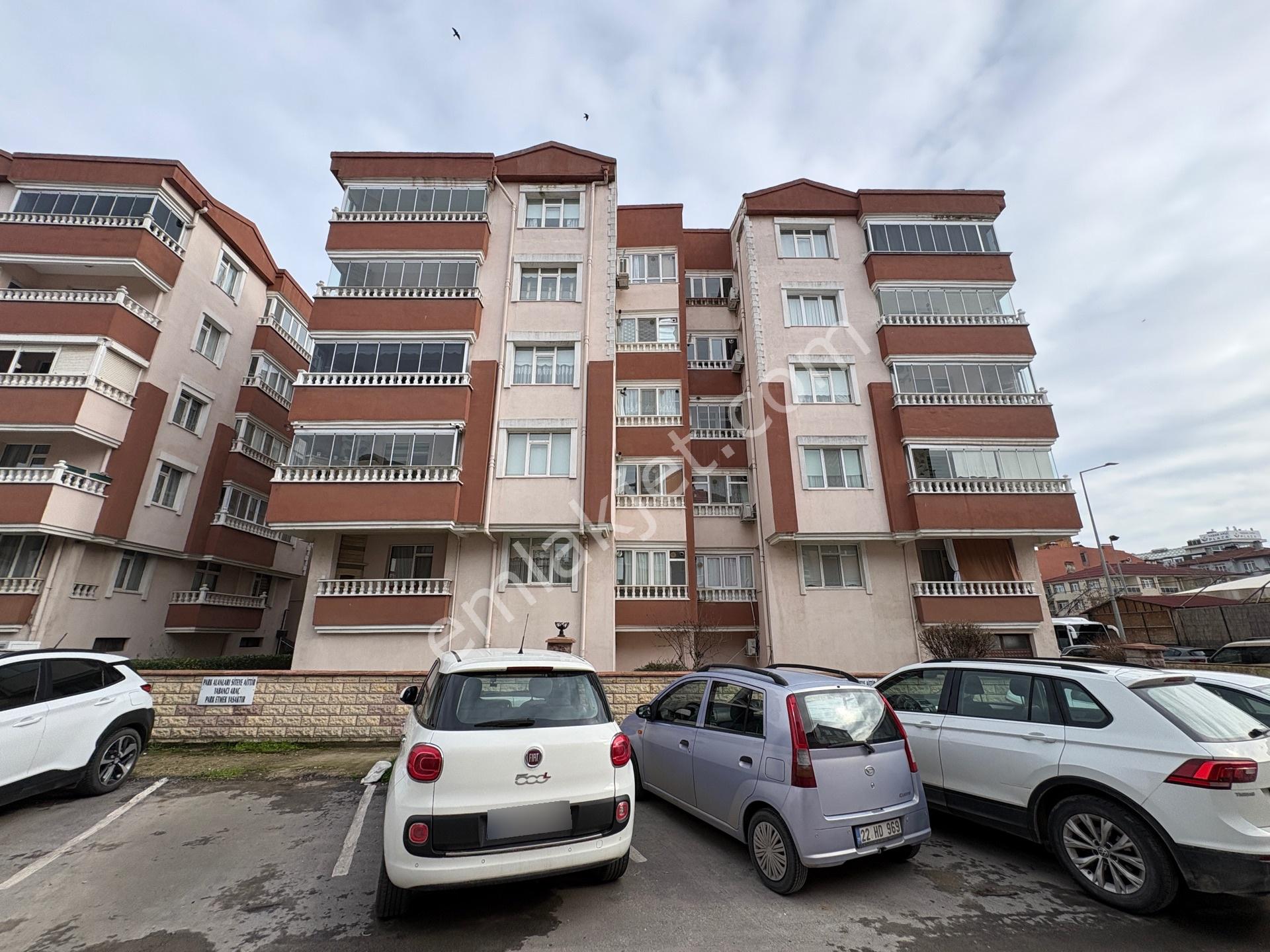 Marmara' Dan Abdurrahman' Da Site İçerisinde 3+1 Satılık Daire