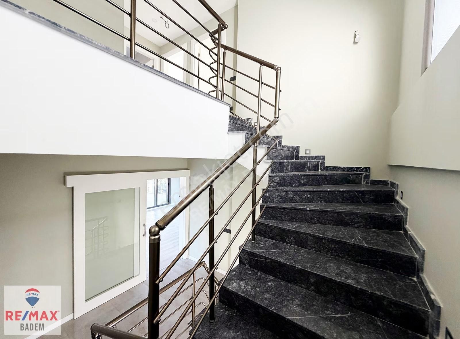 Marmaris Hisarönü'nde 5+1 Tam Müstakil Lüks Tripleks Villa!! - Görsel 19