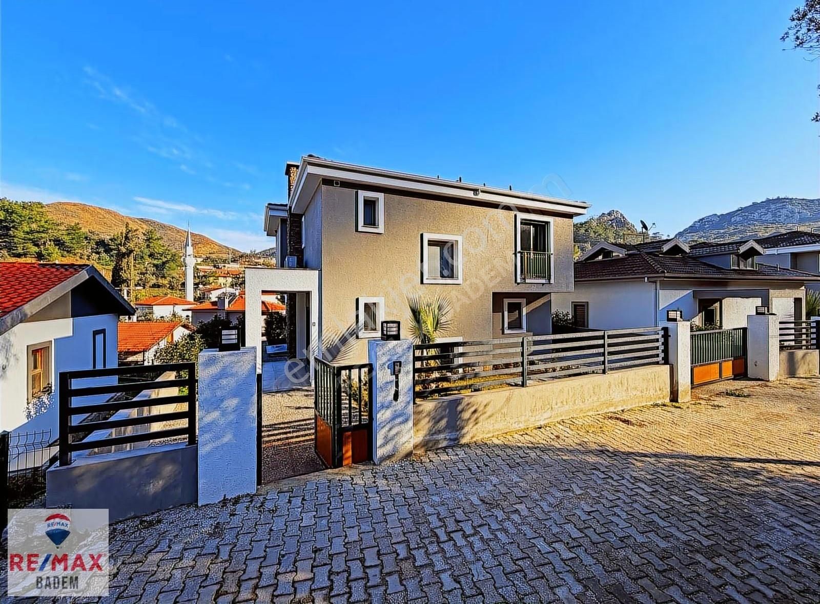 Marmaris Hisarönü'nde 5+1 Tam Müstakil Lüks Tripleks Villa!! - Görsel 20