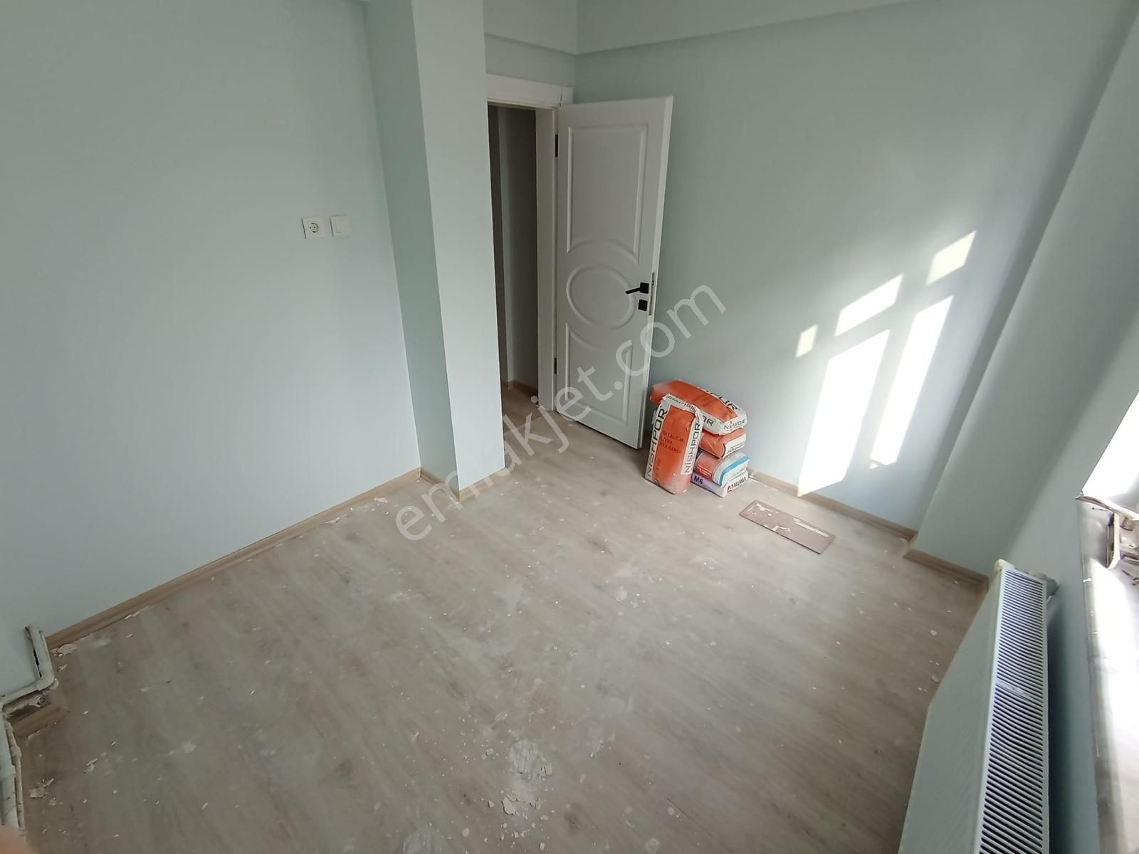 Arifiye Arifbey Mah 2+1 Kiralık Daire Otokar Karşısı Re/max Ay - Görsel 2