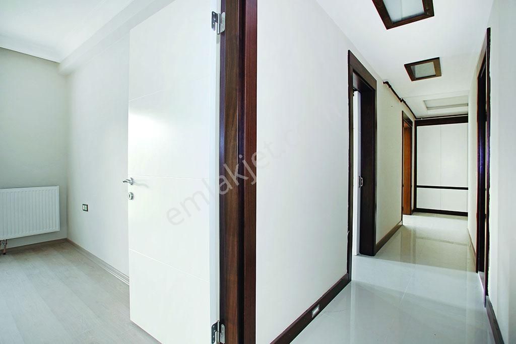 Çiçekpark Sitesi'ndeotoparklı,havuzlu,7/24 Güvenlikli Lüks Daire - Görsel 21