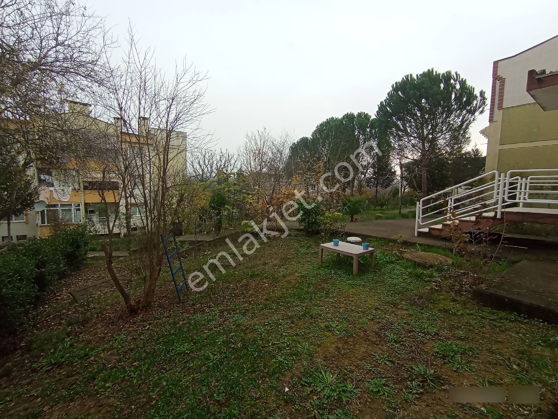 Camilide Temiz Eşyalı Kiralık Daire - Görsel 23