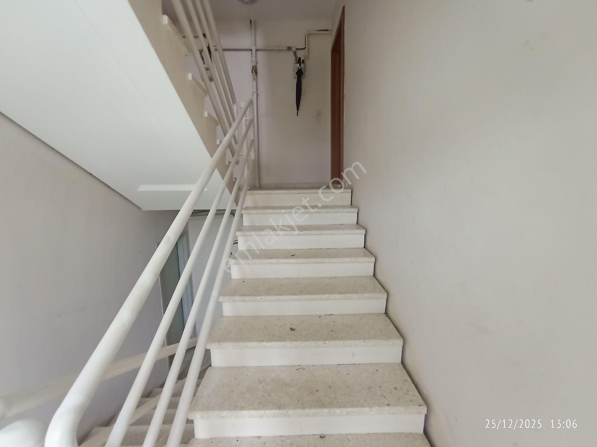 Camilide Temiz Eşyalı Kiralık Daire - Görsel 3