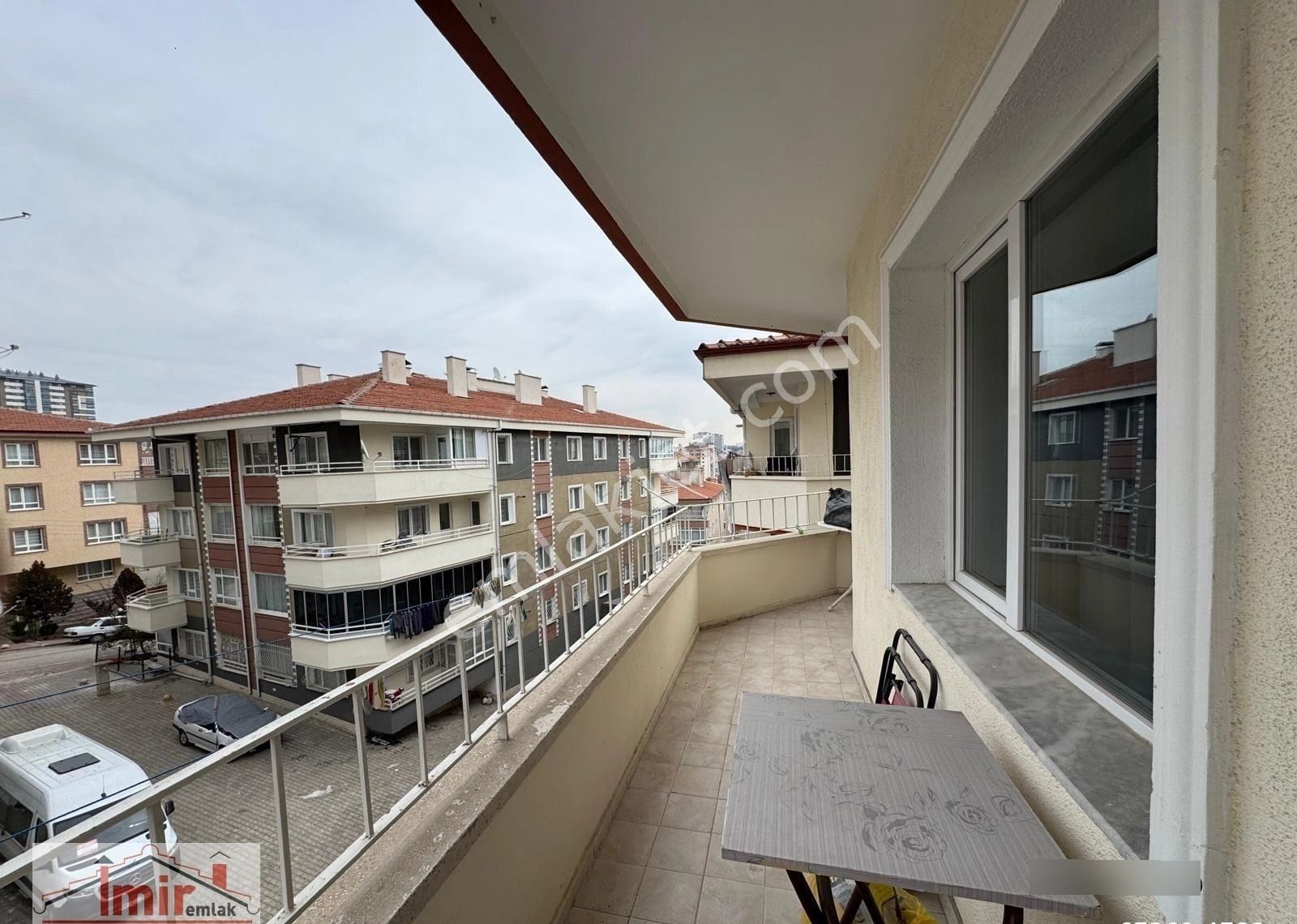 İmir Emlak'tan 3+1 Park Karşısı Cadde Üzeri Yapılı 1.kat Daire - Görsel 15