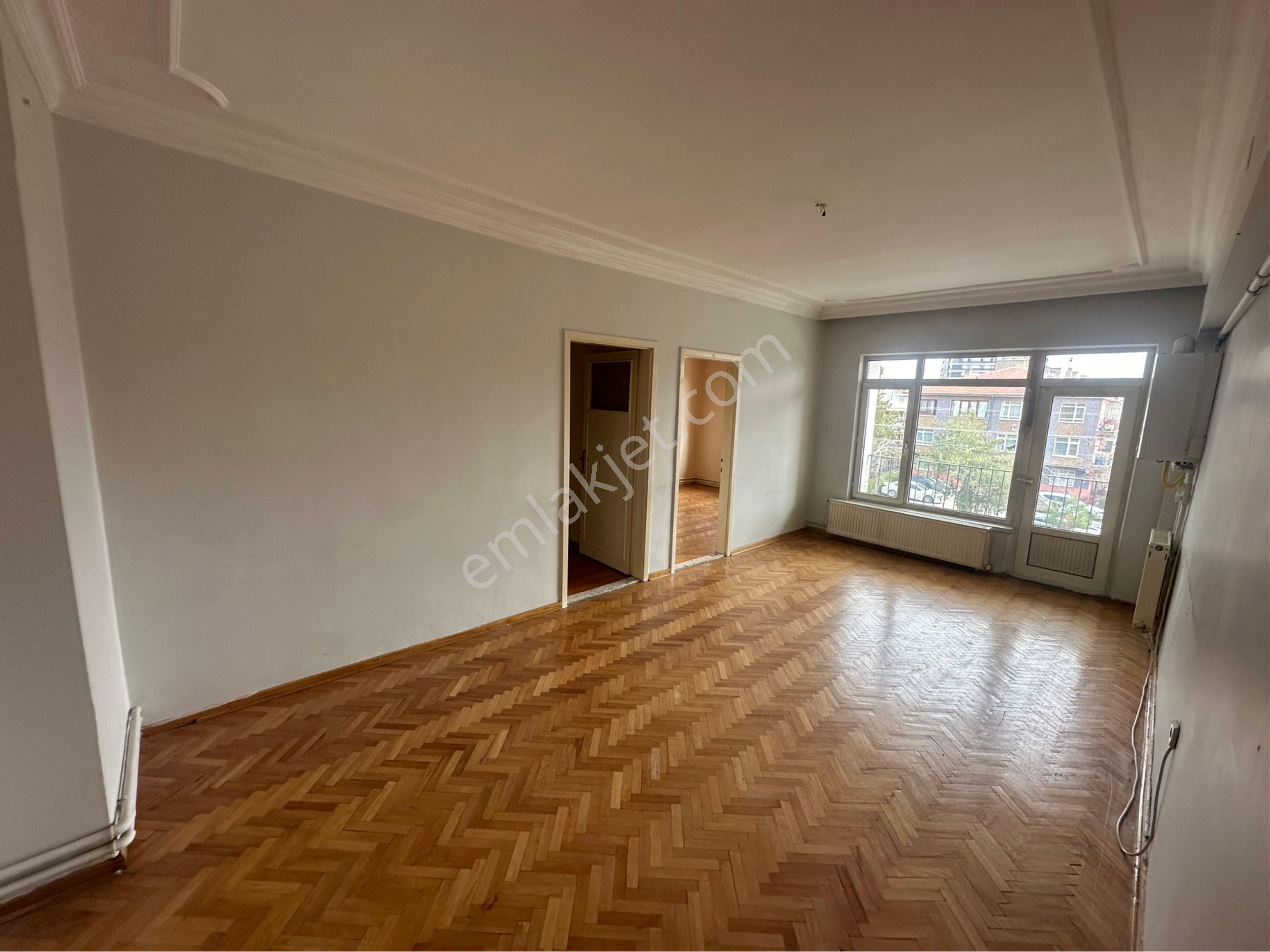 Erenler Caddesinde Ön Cephe Kiralık Daire - Görsel 16