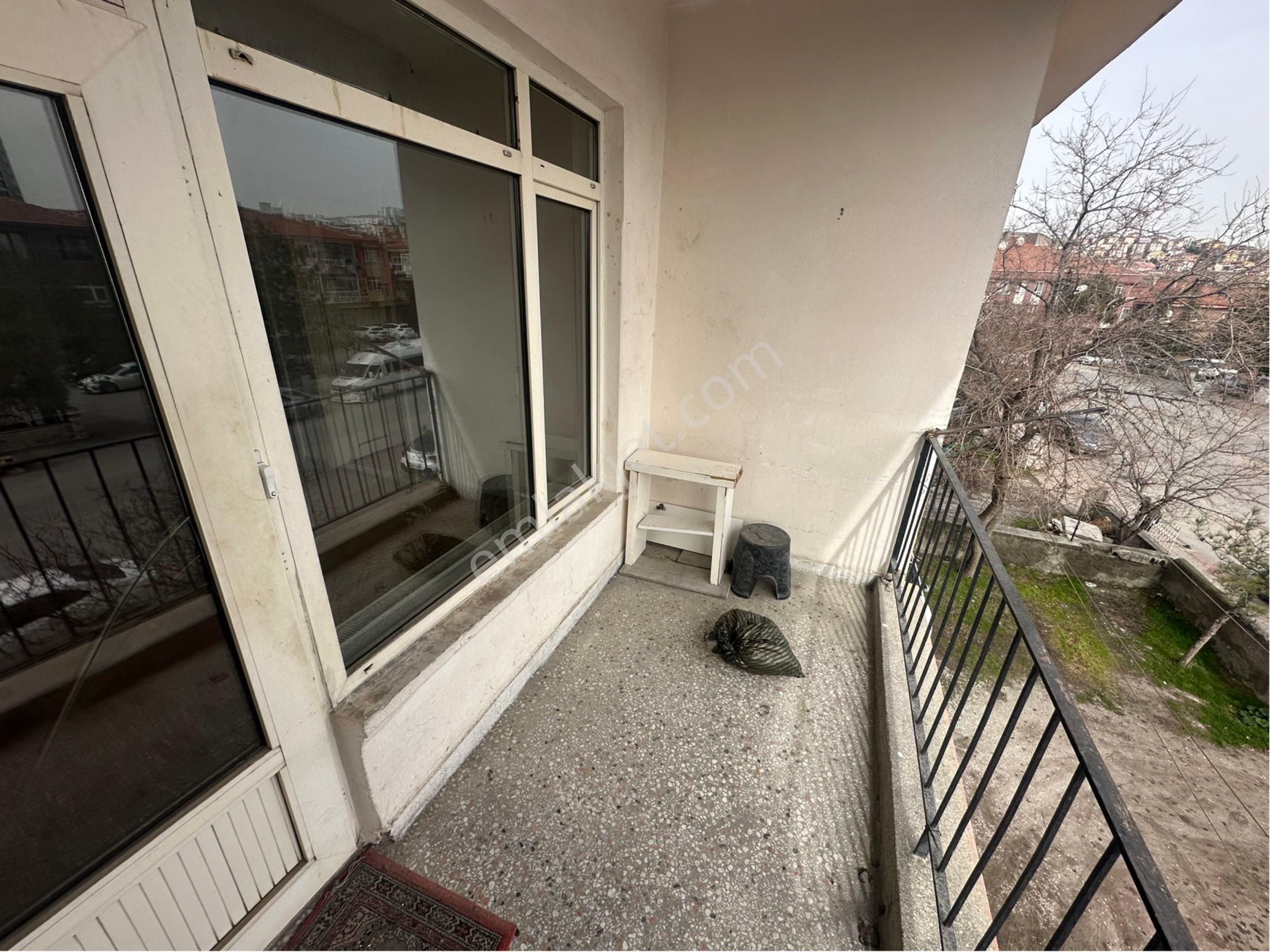 Erenler Caddesinde Ön Cephe Kiralık Daire - Görsel 11