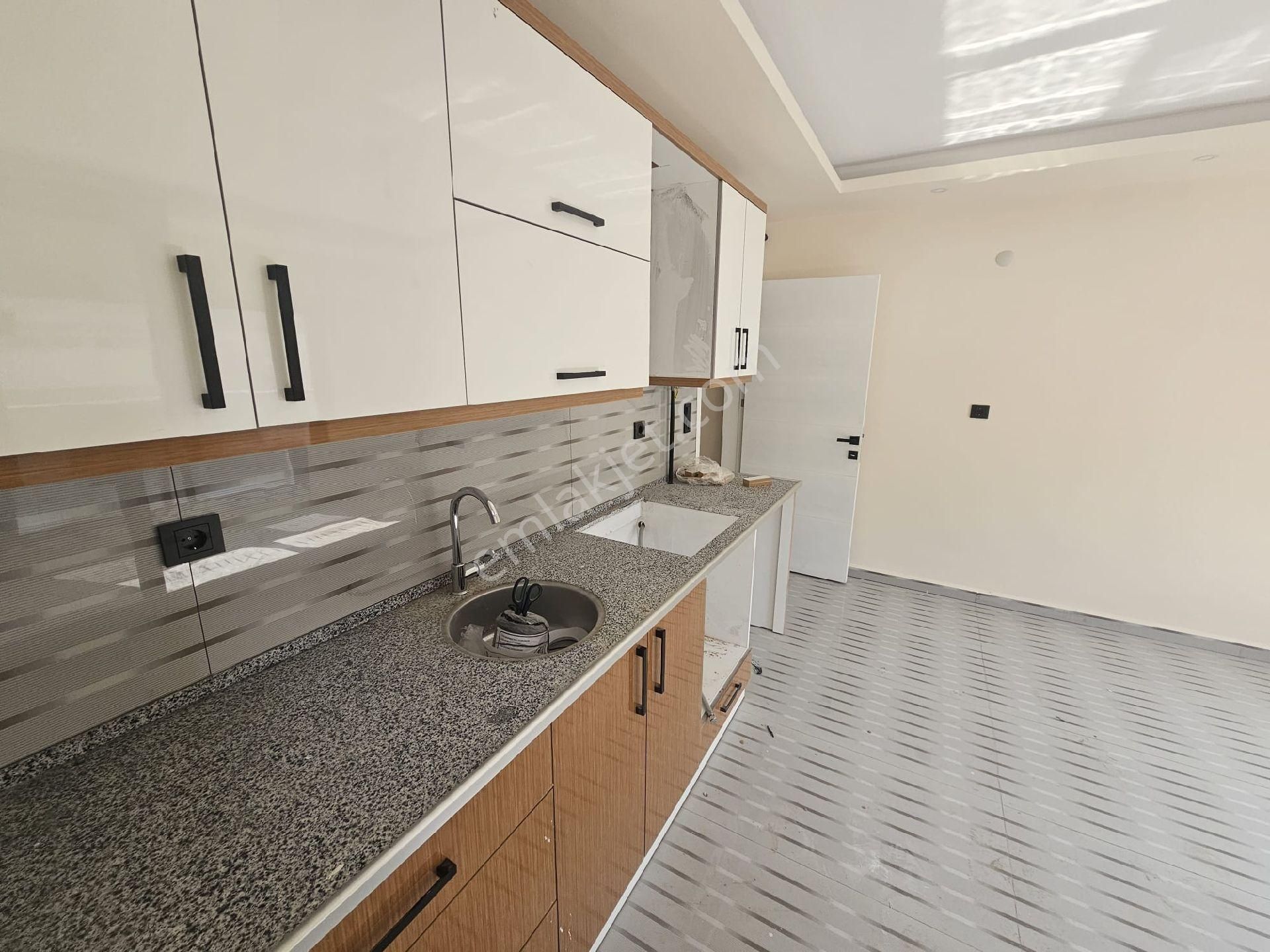 Söke Emlak Ofisisınden Yenikentte Satılık 1+1 - Görsel 7