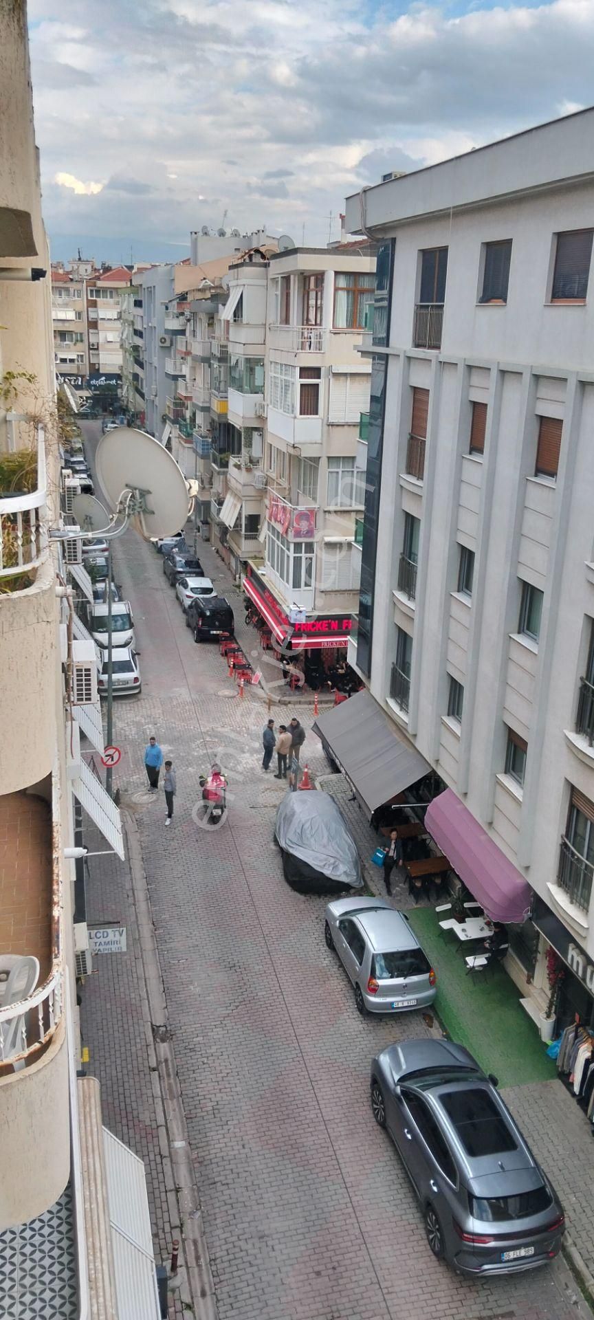 Karşıyaka, Bostanlı, Kiralık Daire, 2+1, Merkezi Konum - Görsel 4