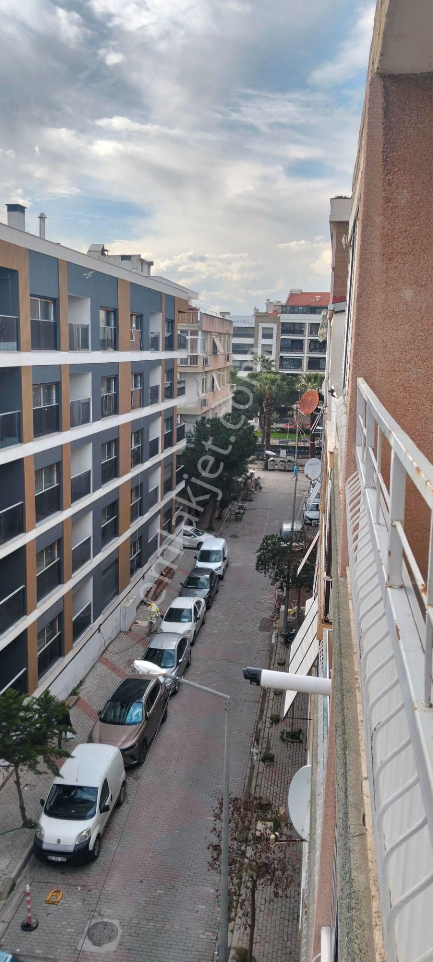 Karşıyaka, Bostanlı, Kiralık Daire, 2+1, Merkezi Konum - Görsel 5