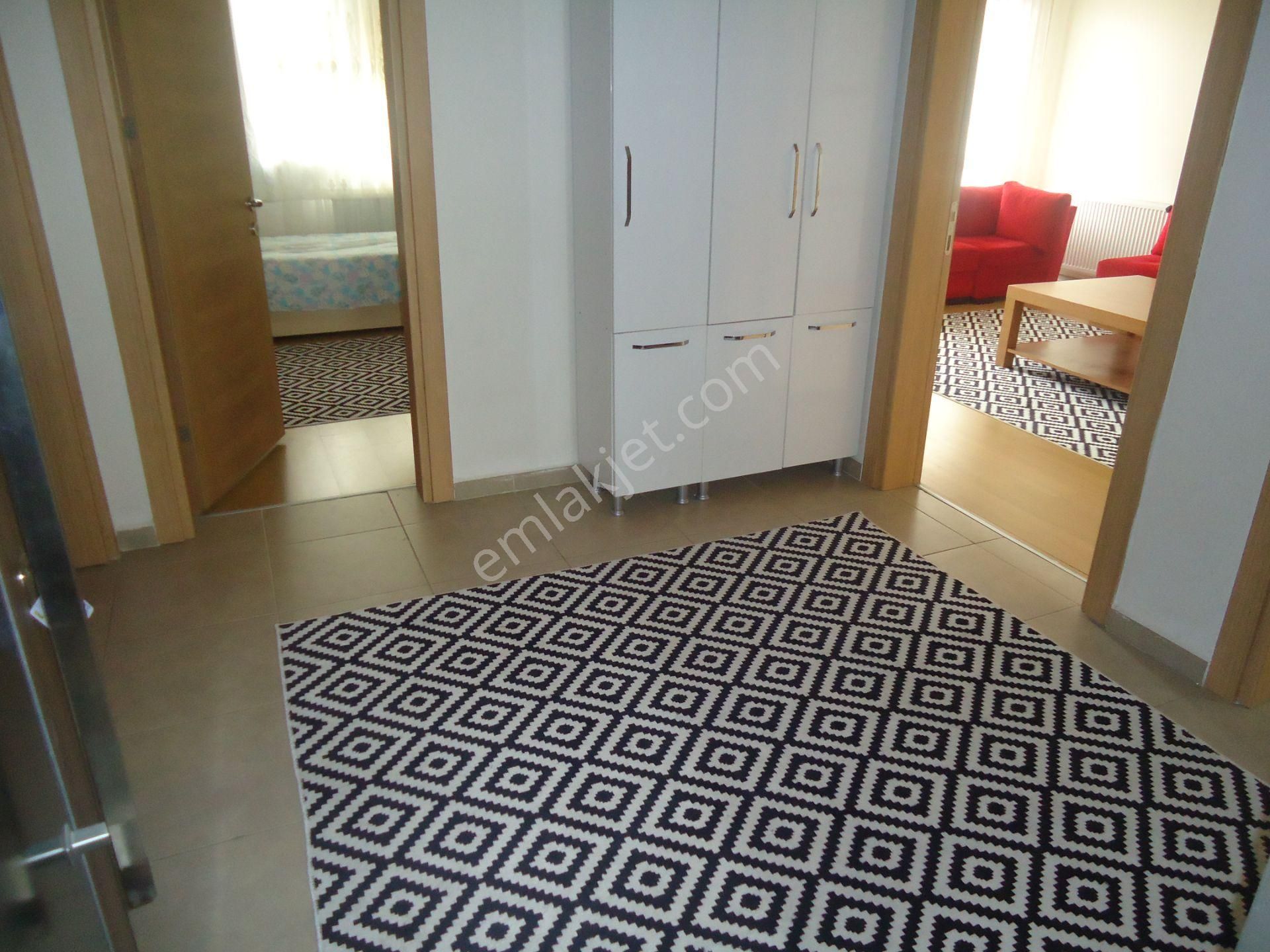 Krc'den Merkezi Konumda Kısa Bloklarda Eşyalı 2+1 Kiralık Daire - Görsel 6