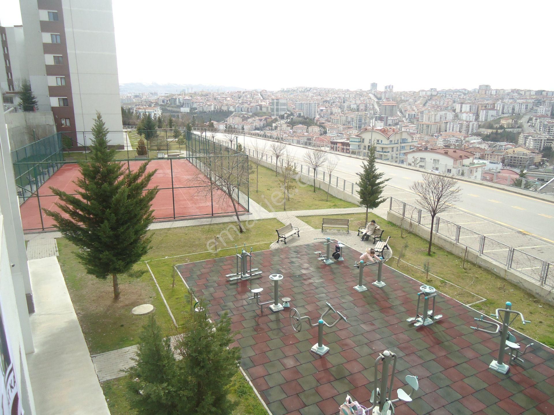 Krc'den Merkezi Konumda Kısa Bloklarda Eşyalı 2+1 Kiralık Daire - Görsel 15