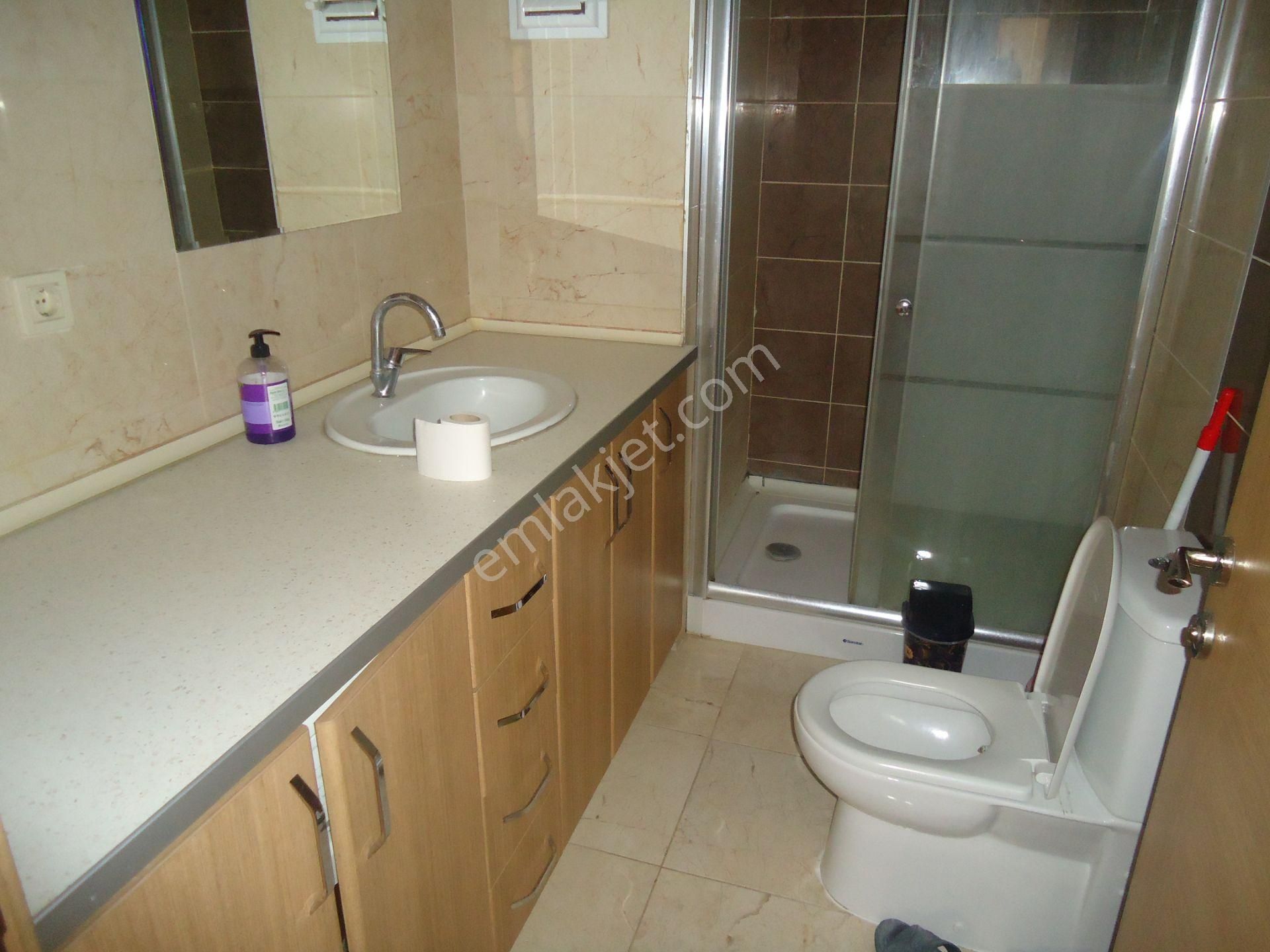 Krc'den Merkezi Konumda Kısa Bloklarda Eşyalı 2+1 Kiralık Daire - Görsel 11