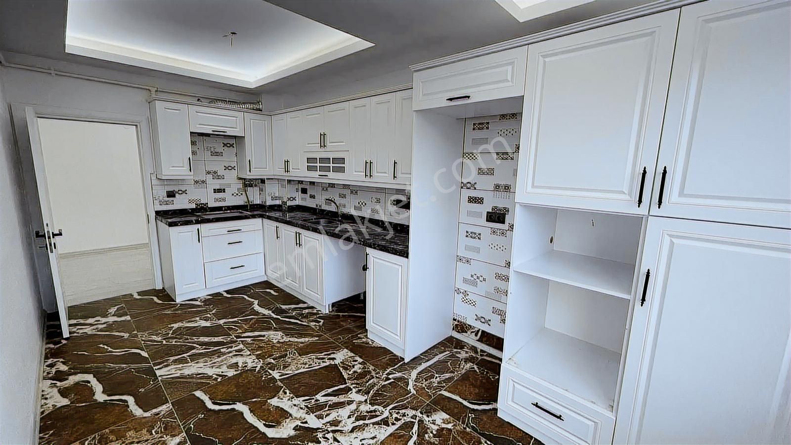 Aress'ten Yenimahallede Satılık Ebeveyn Banyolu 3+1 - Görsel 6