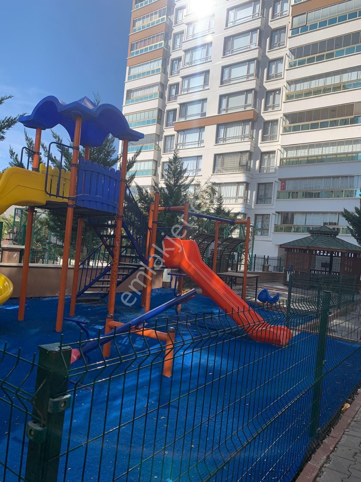 Pursaklar Kiralık Daire 4+1 Site Dairesi Hastane Yakını Hicret Camiisi Yürüme Mesafesinde