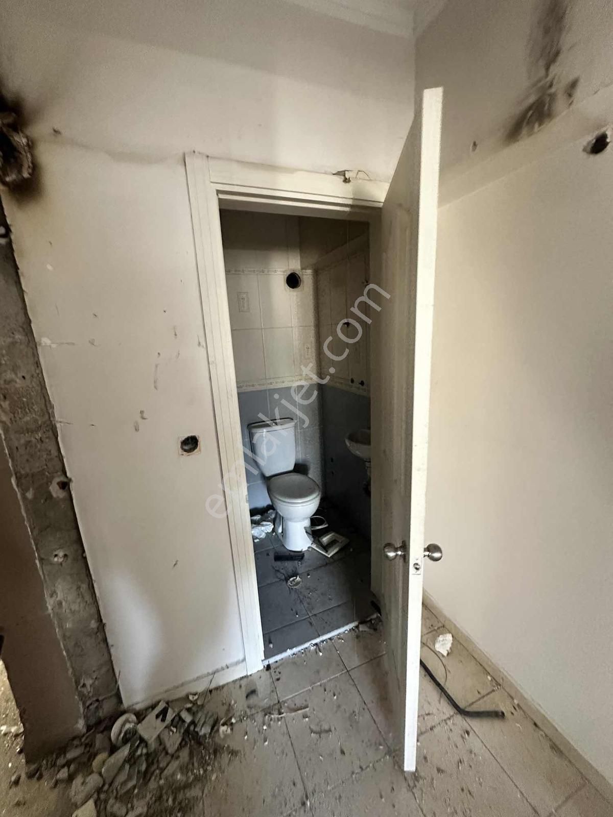 Engin Erdem'den E-5 E Paralel 3+1 Satılık Kelepir Daire! - Görsel 32