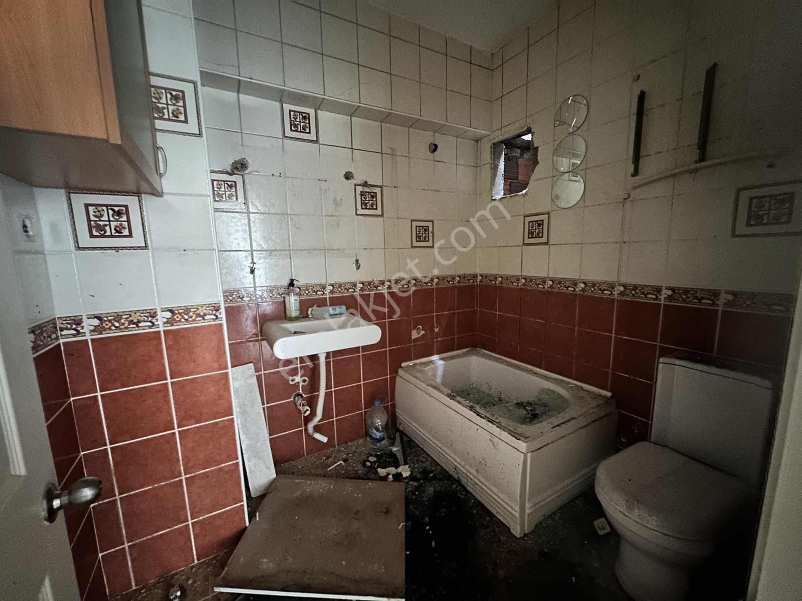 Engin Erdem'den E-5 E Paralel 3+1 Satılık Kelepir Daire! - Görsel 3