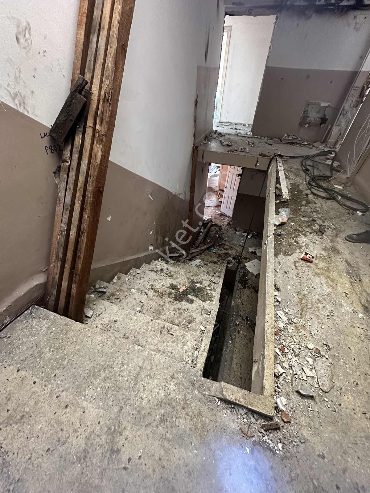 Engin Erdem'den E-5 E Paralel 3+1 Satılık Kelepir Daire! - Görsel 6