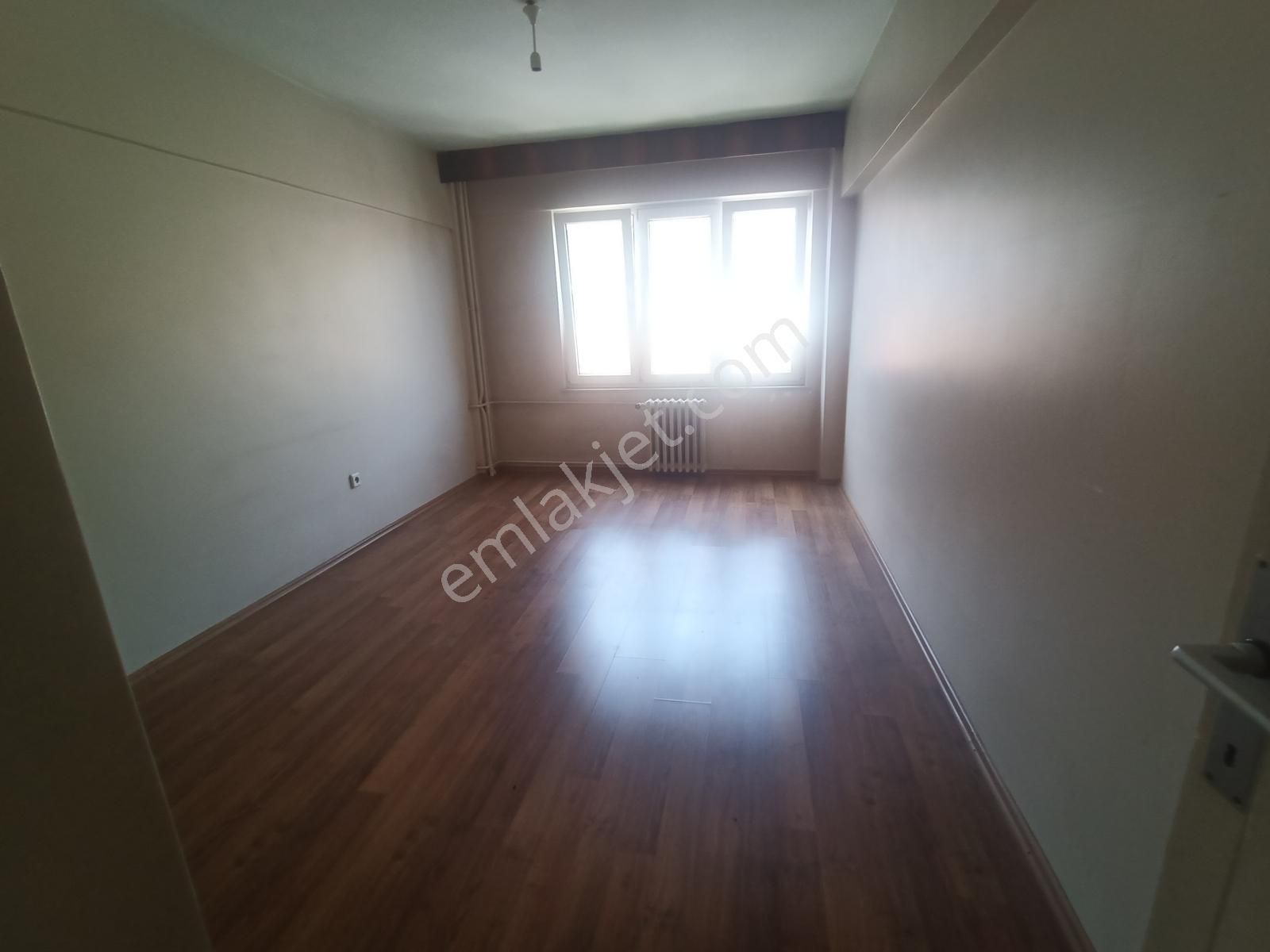 Bursa Osmangazi Altıparmakta Kiralık Ara Kat Daire - Görsel 9