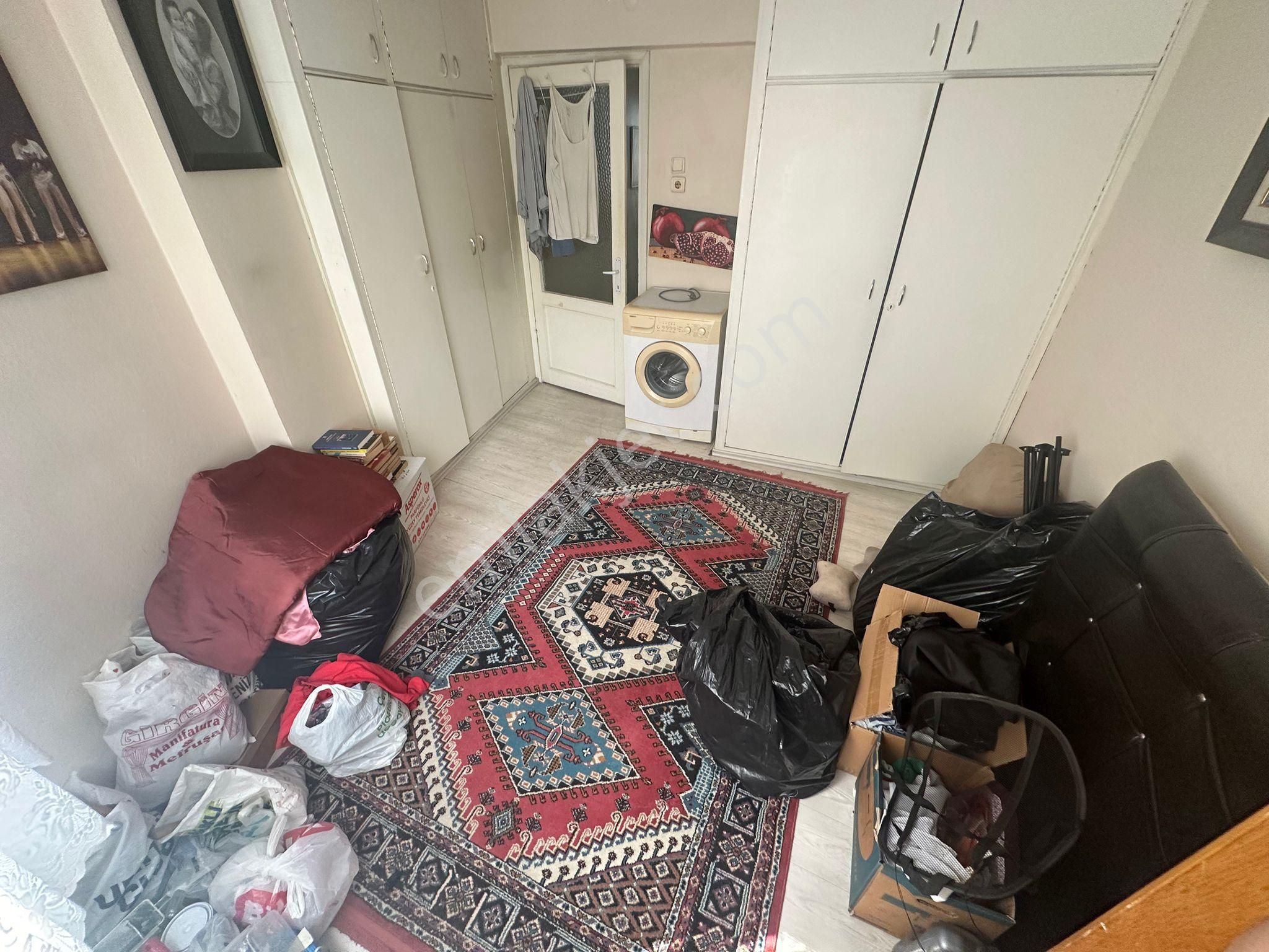 Altıparmak Hocahasan'da | Ara Kat, Geniş 90 M² Yatırımlık 2+1 Satılık Daire - Görsel 14