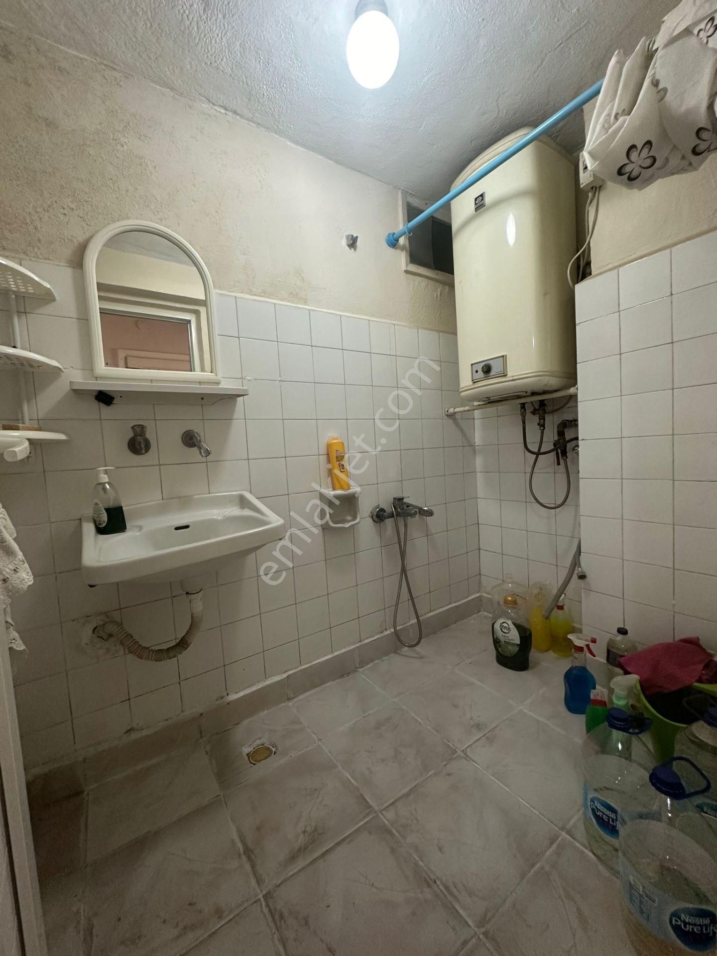 Altıparmak Hocahasan'da | Ara Kat, Geniş 90 M² Yatırımlık 2+1 Satılık Daire - Görsel 17