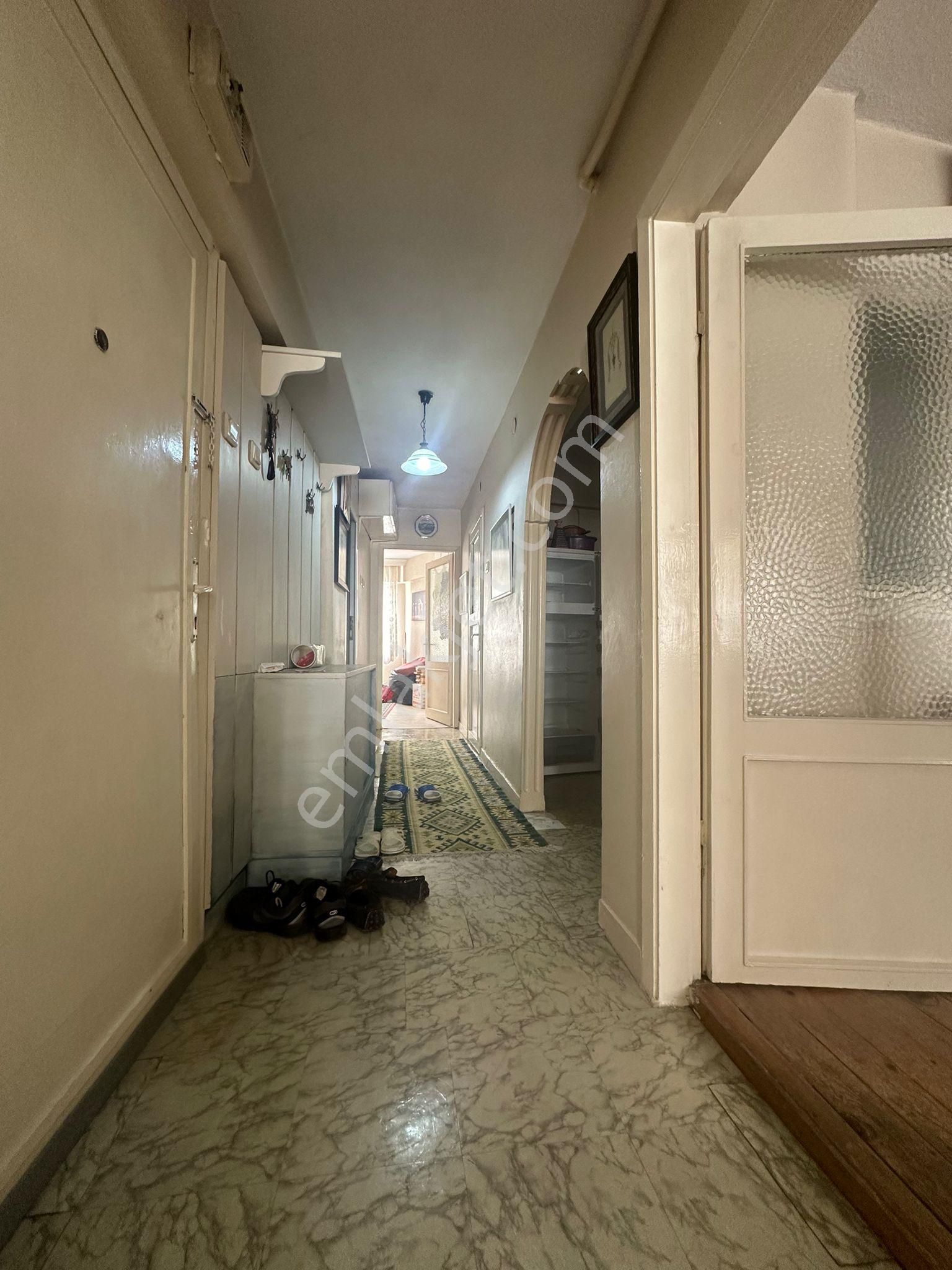 Altıparmak Hocahasan'da | Ara Kat, Geniş 90 M² Yatırımlık 2+1 Satılık Daire - Görsel 7