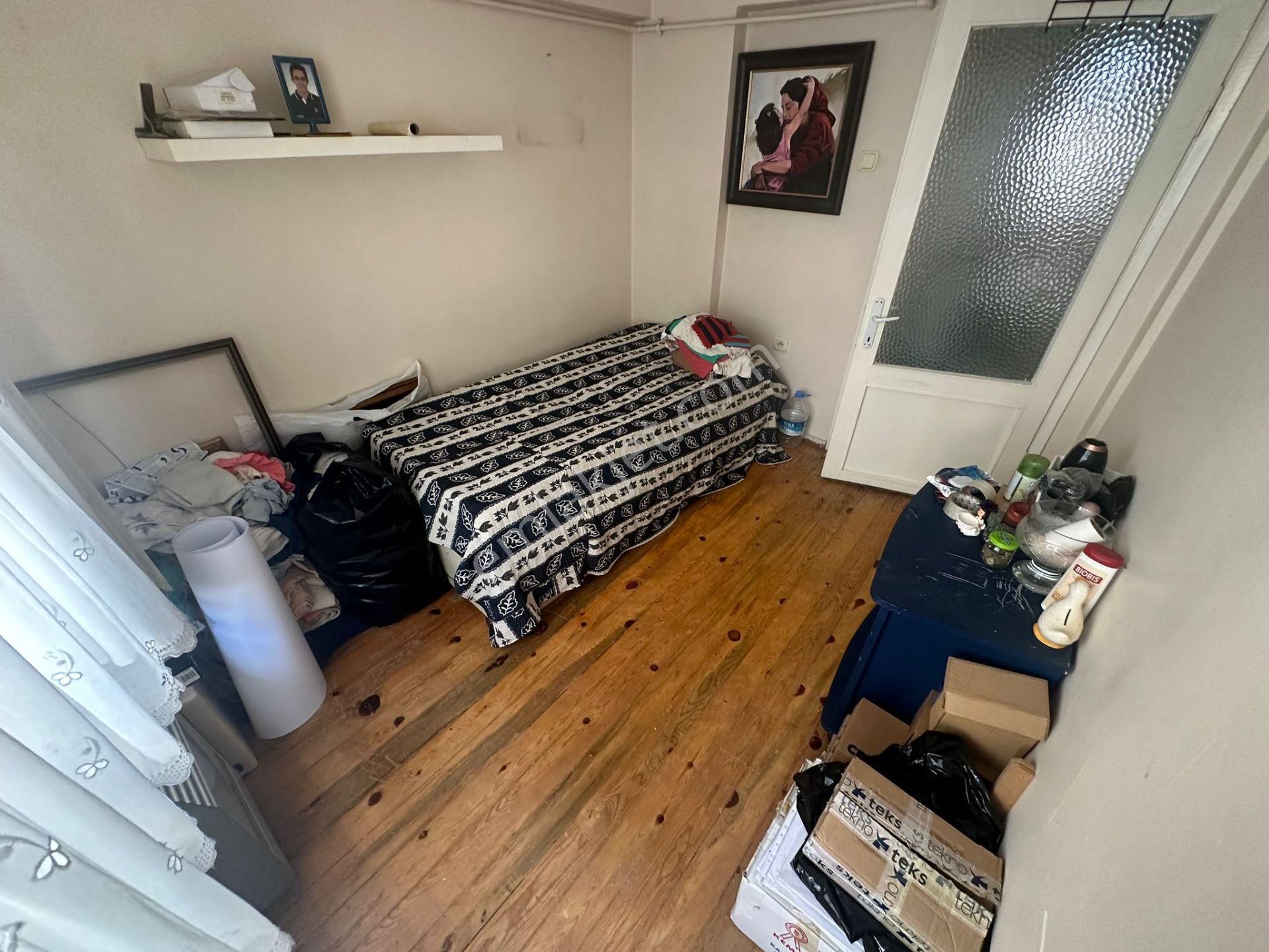 Altıparmak Hocahasan'da | Ara Kat, Geniş 90 M² Yatırımlık 2+1 Satılık Daire - Görsel 10