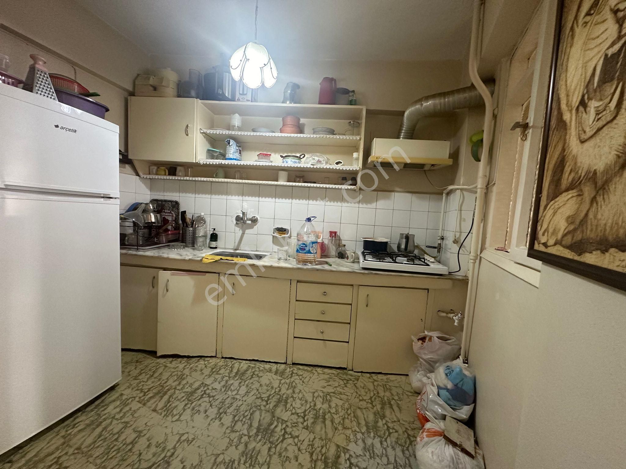 Altıparmak Hocahasan'da | Ara Kat, Geniş 90 M² Yatırımlık 2+1 Satılık Daire - Görsel 9