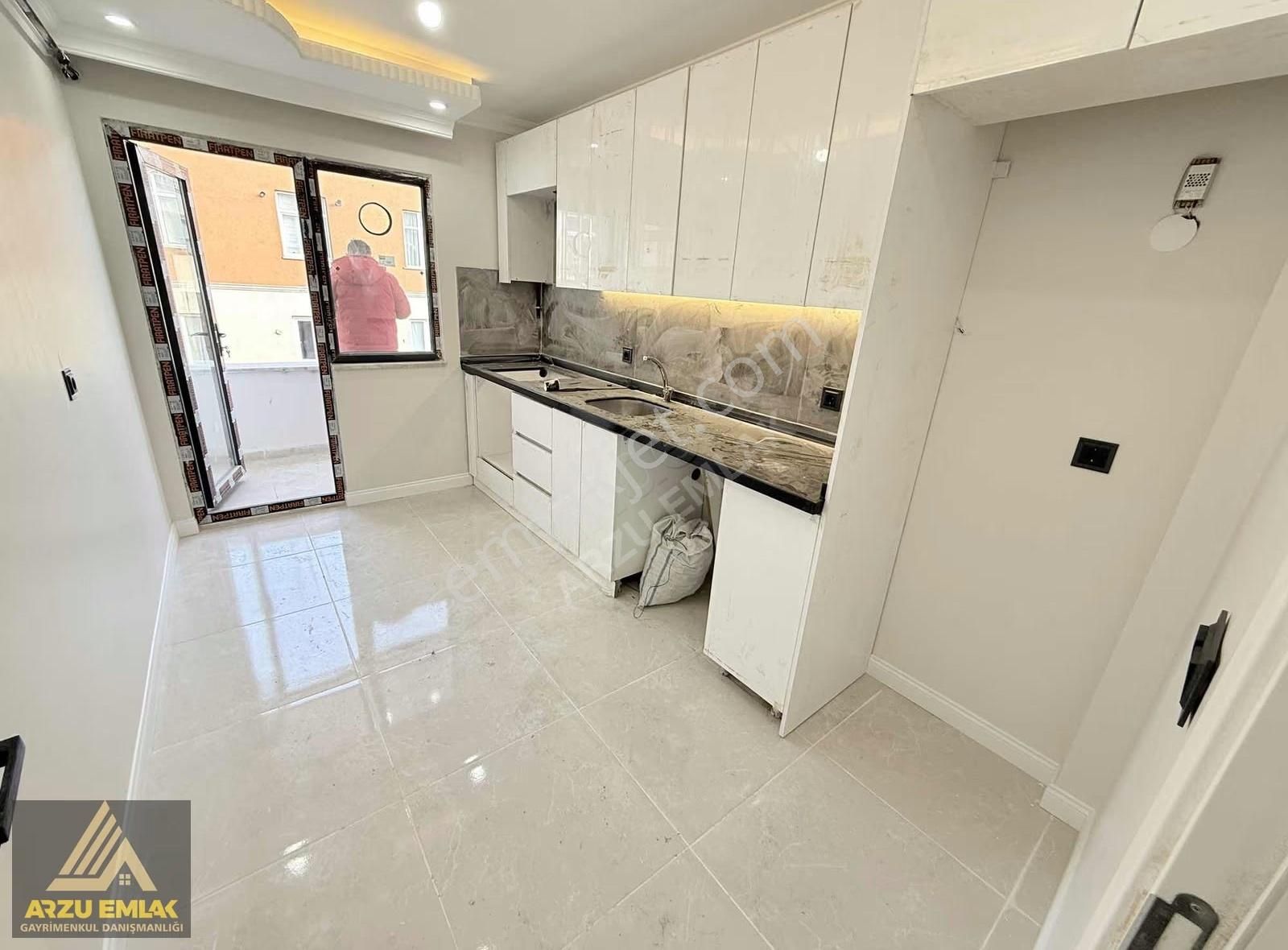 Arzu Emlaktan Yerden Isıtmalı Cadde Üstü 90 M2 2+1 Satılık Daire - Görsel 9