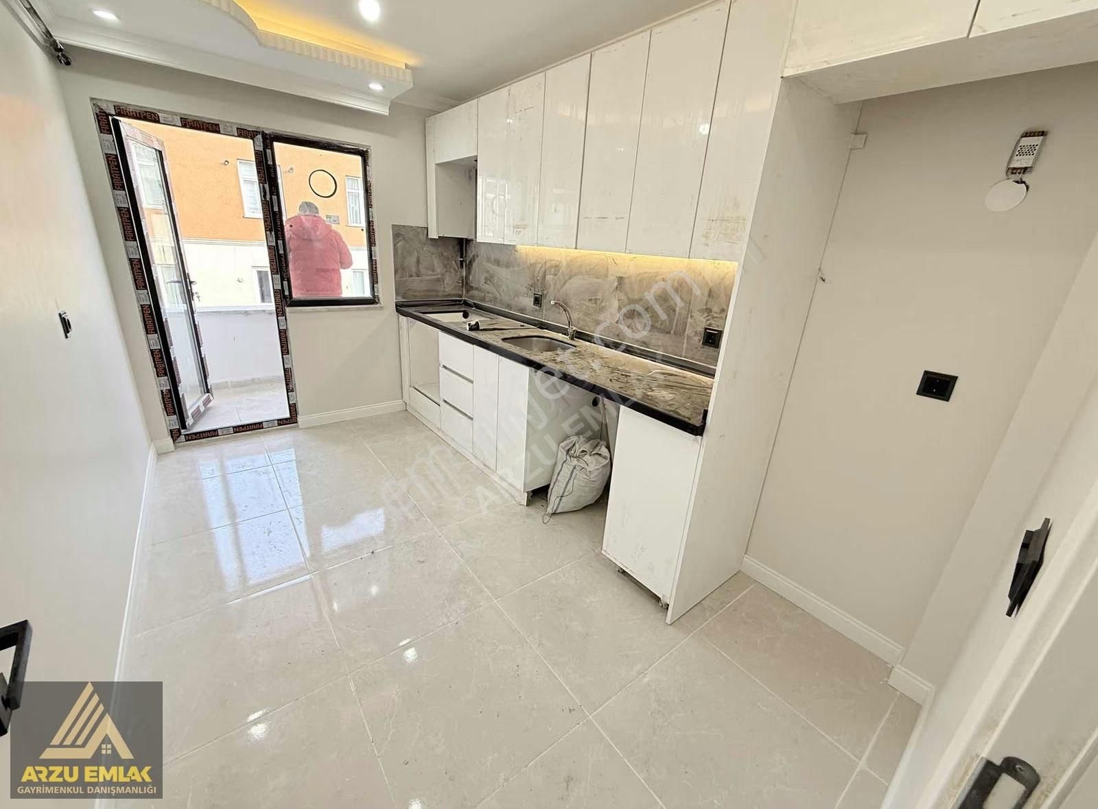 Arzu Emlaktan Yerden Isıtmalı Cadde Üstü 90 M2 2+1 Satılık Daire - Görsel 7