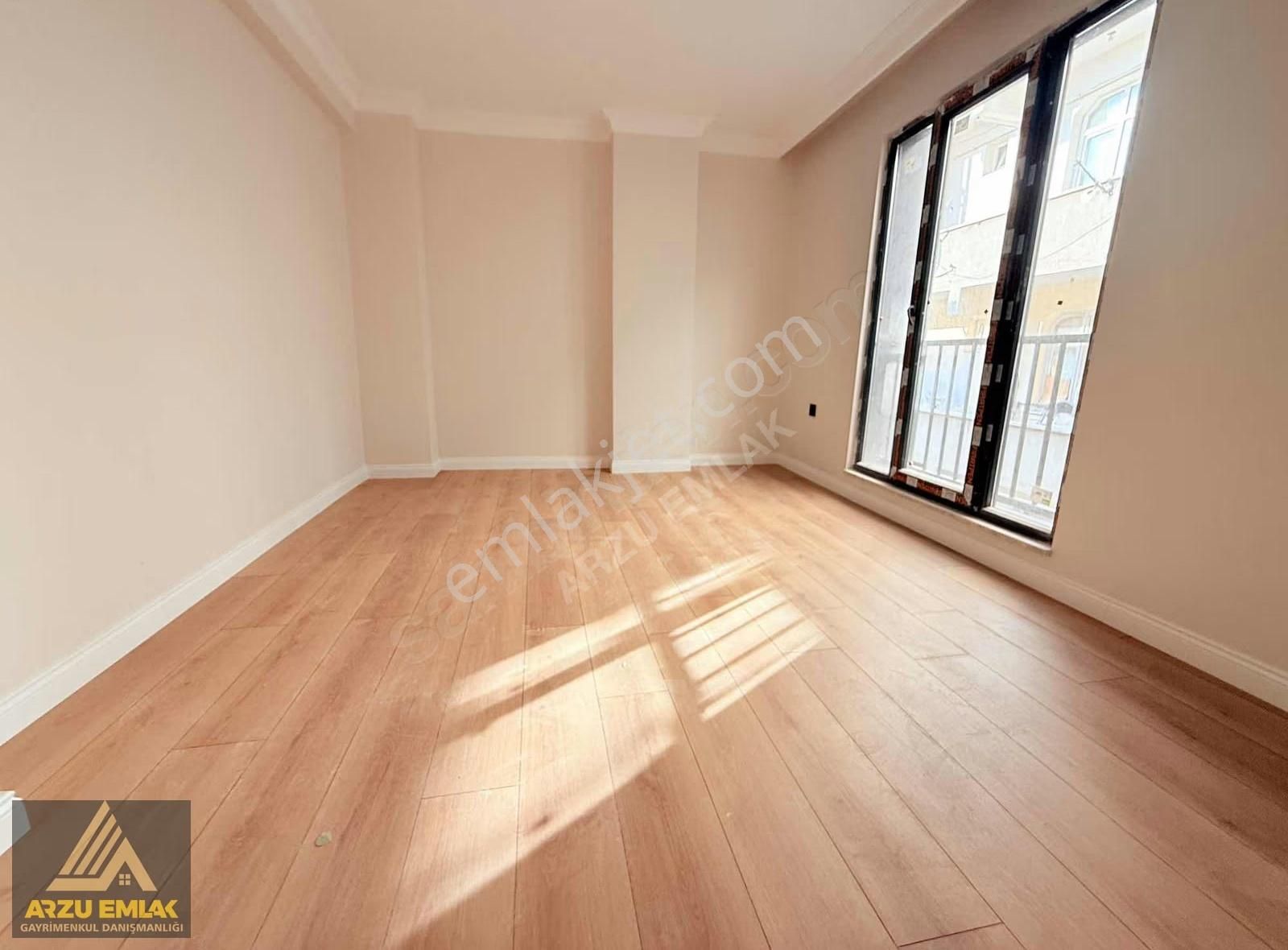 Arzu Emlaktan Yerden Isıtmalı Cadde Üstü 90 M2 2+1 Satılık Daire - Görsel 4