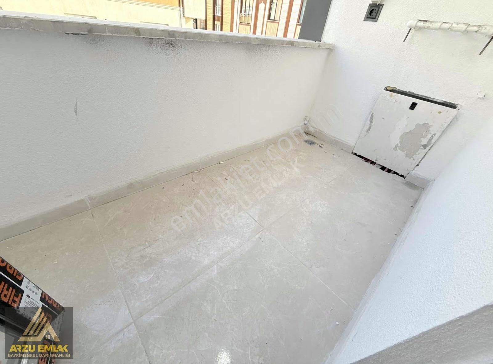 Arzu Emlaktan Yerden Isıtmalı Cadde Üstü 90 M2 2+1 Satılık Daire - Görsel 21