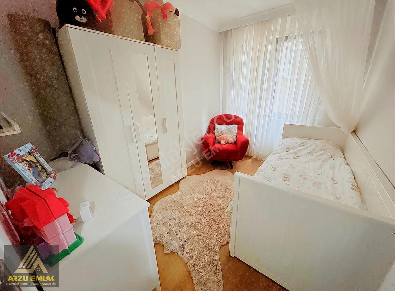 Arzu Emlaktan 1 Yaş Yerden Isıtmalı Cadde Yanı 100 M2 2+1 Daire - Görsel 33