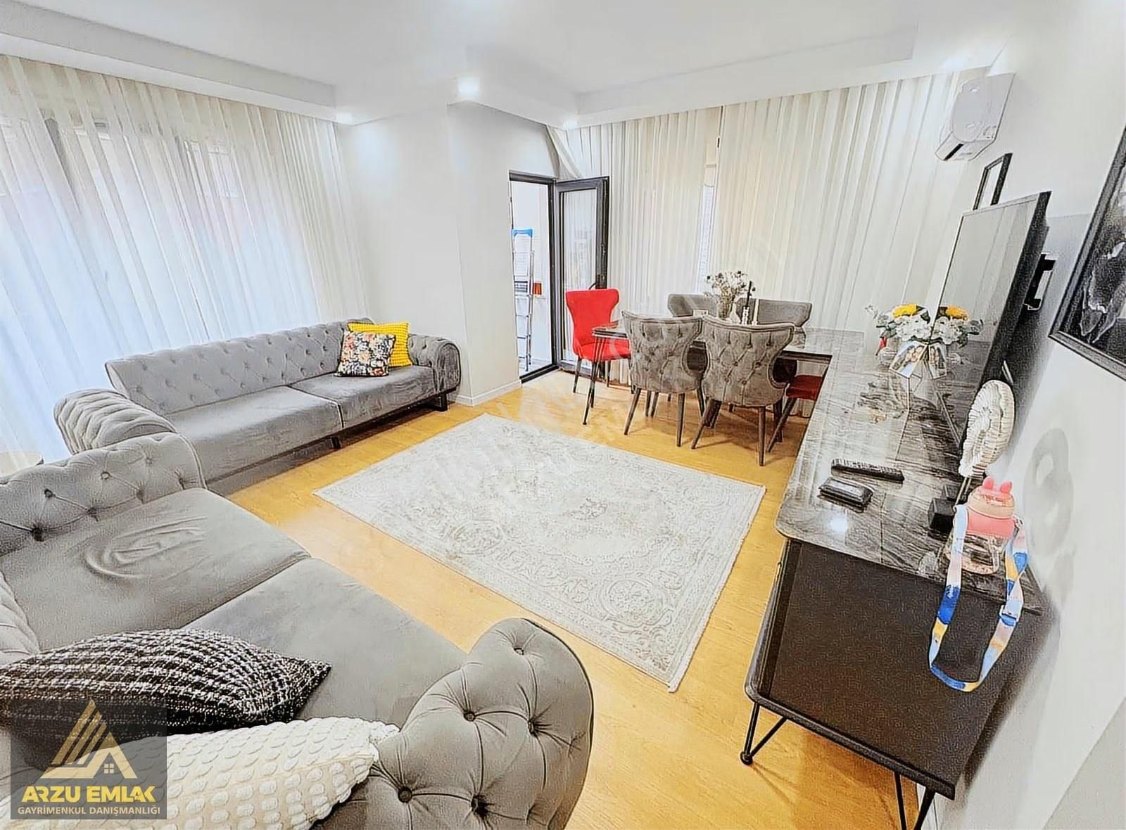 Arzu Emlaktan 1 Yaş Yerden Isıtmalı Cadde Yanı 100 M2 2+1 Daire