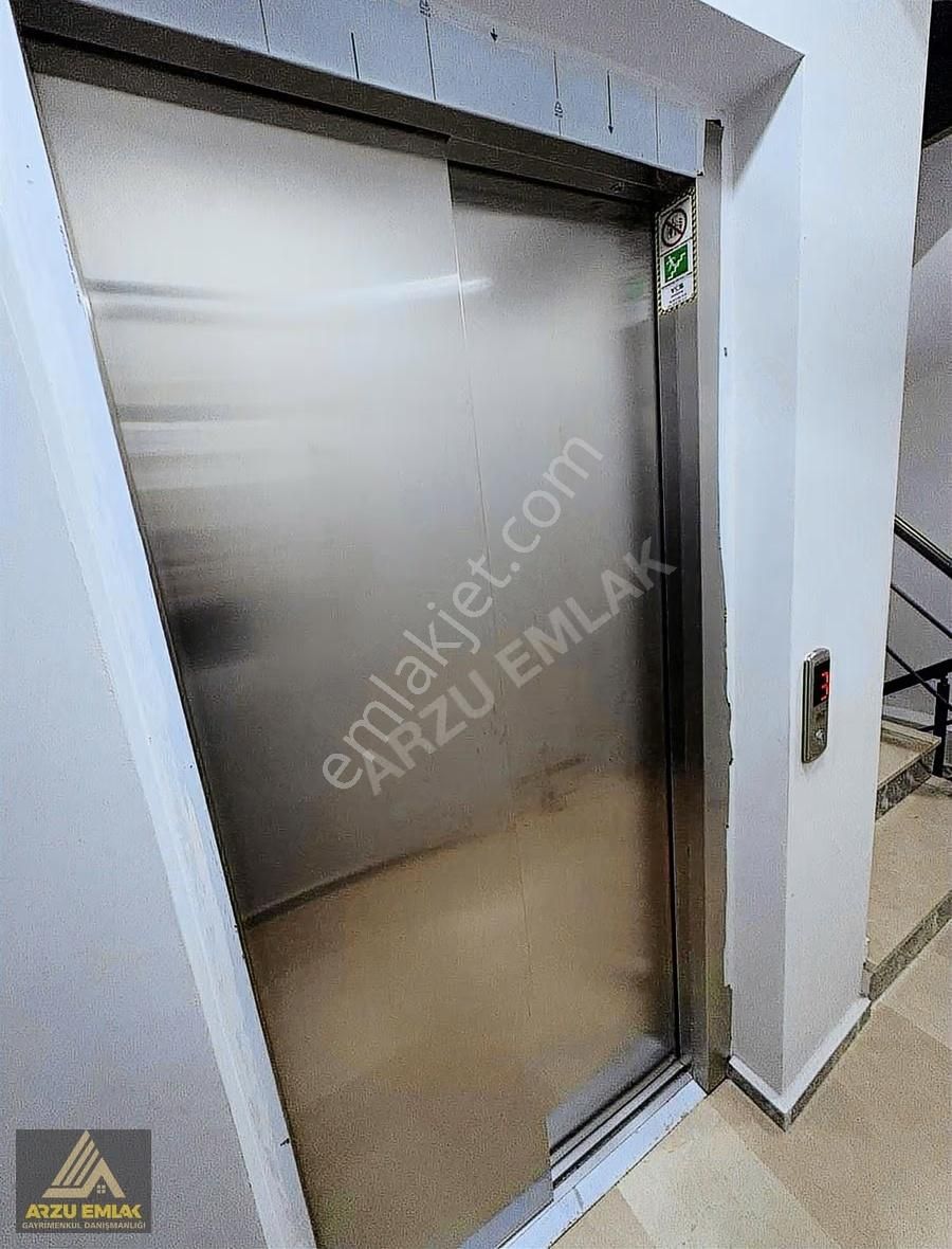 Arzu Emlaktan 1 Yaş Yerden Isıtmalı Cadde Yanı 100 M2 2+1 Daire - Görsel 22