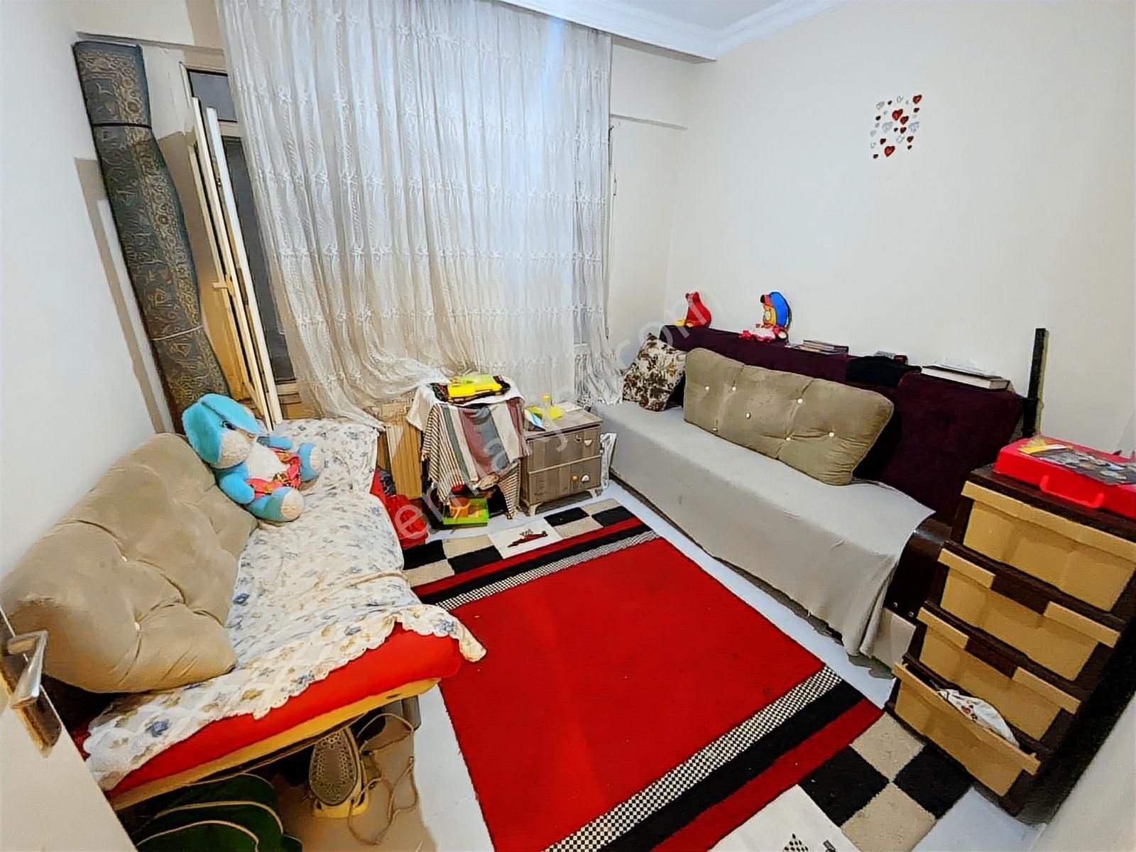 ╣goped╠ Çınarcık Sokakta Satılık 80m2 2+1 2.arakat Satılık Daire - Görsel 4