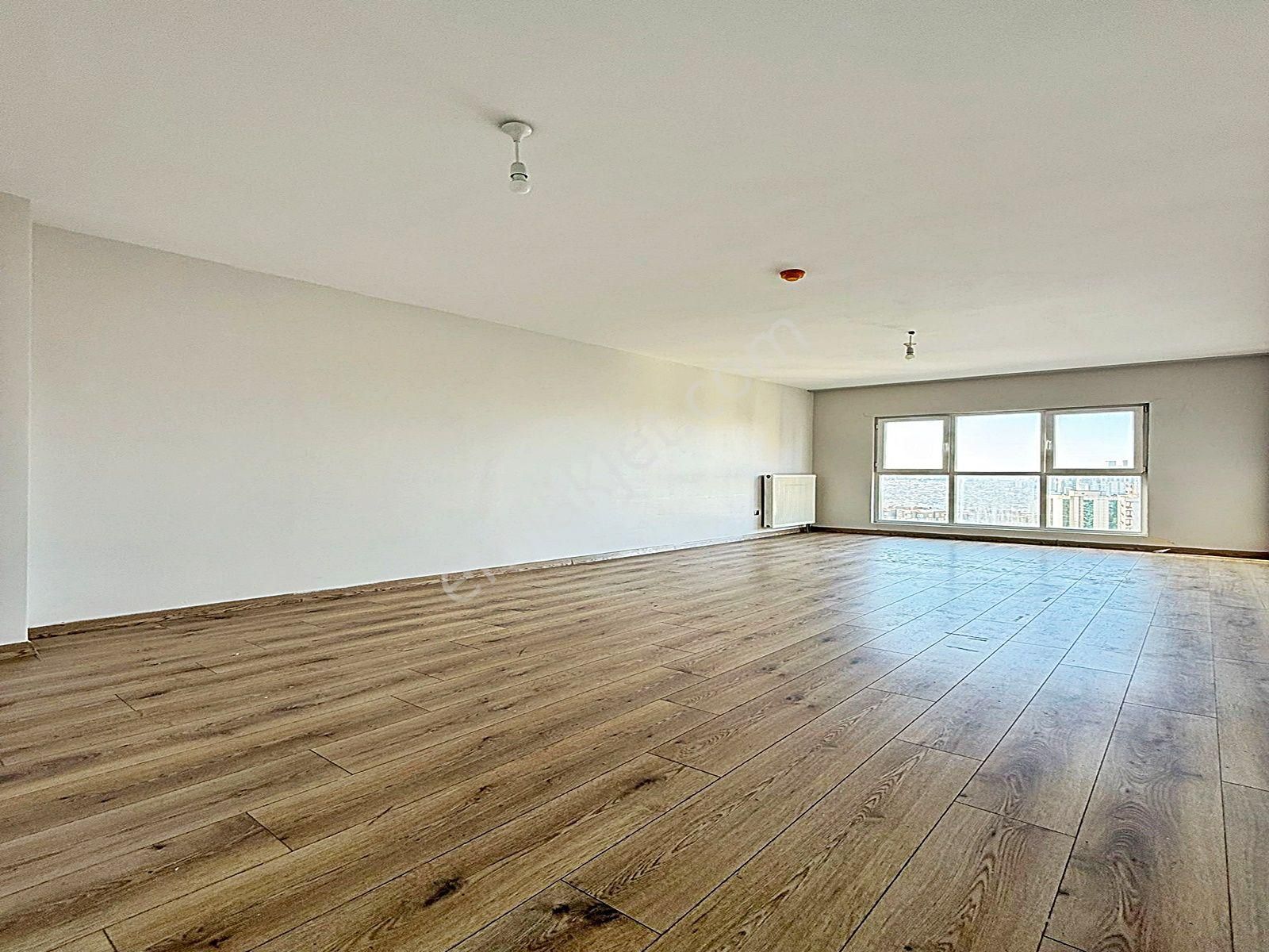 Havuzlu 7/24 Güvenlikli Site İçinde 2+1 Şehir Manzaralı Kiralık Daire!!! - Görsel 3