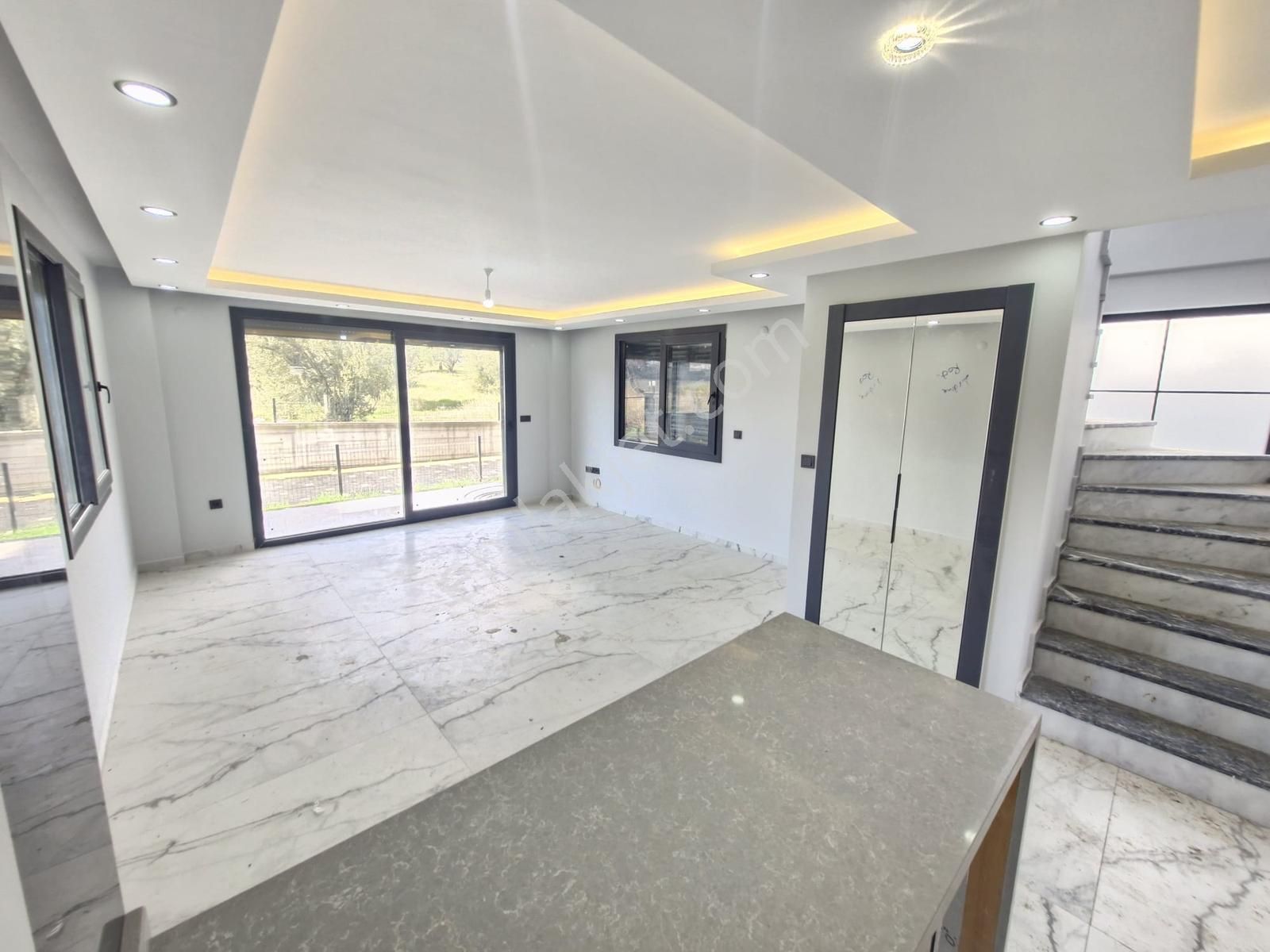 Gömeç Site İçerisinde Lüx 3+1 Villamız - Görsel 18