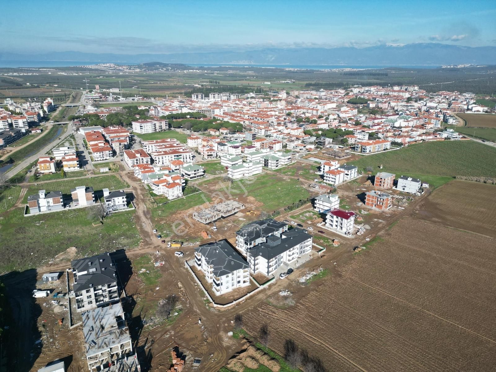 Huzur'dan Harika Konumda Satılık 2+1 Mükemmel Daire - Görsel 6