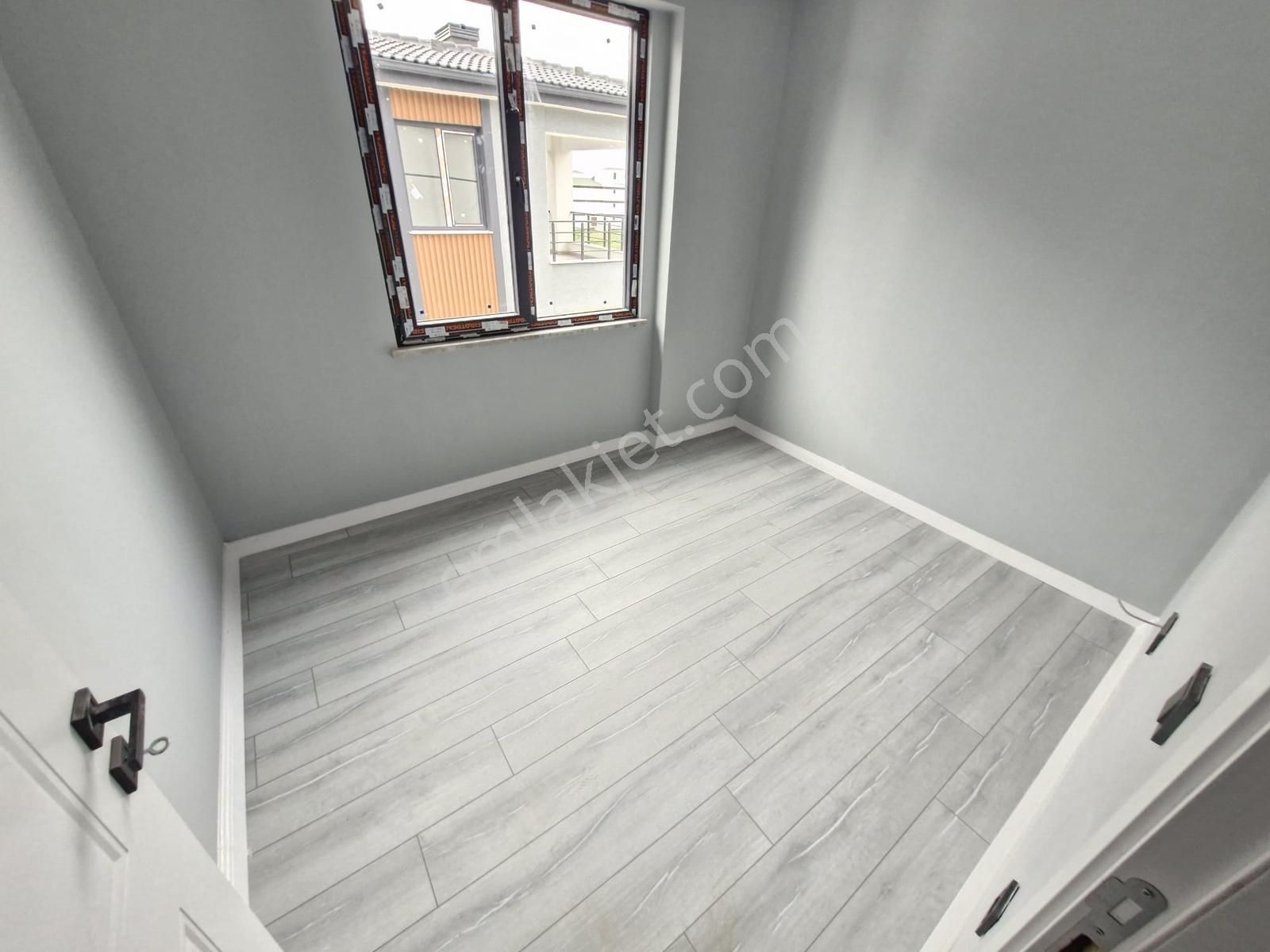 Huzur'dan Harika Konumda Satılık 2+1 Mükemmel Daire - Görsel 26