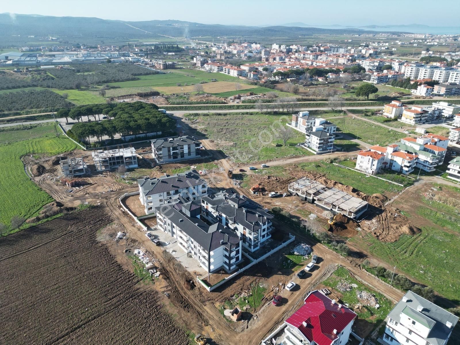 Huzur'dan Harika Konumda Satılık 2+1 Mükemmel Daire - Görsel 3