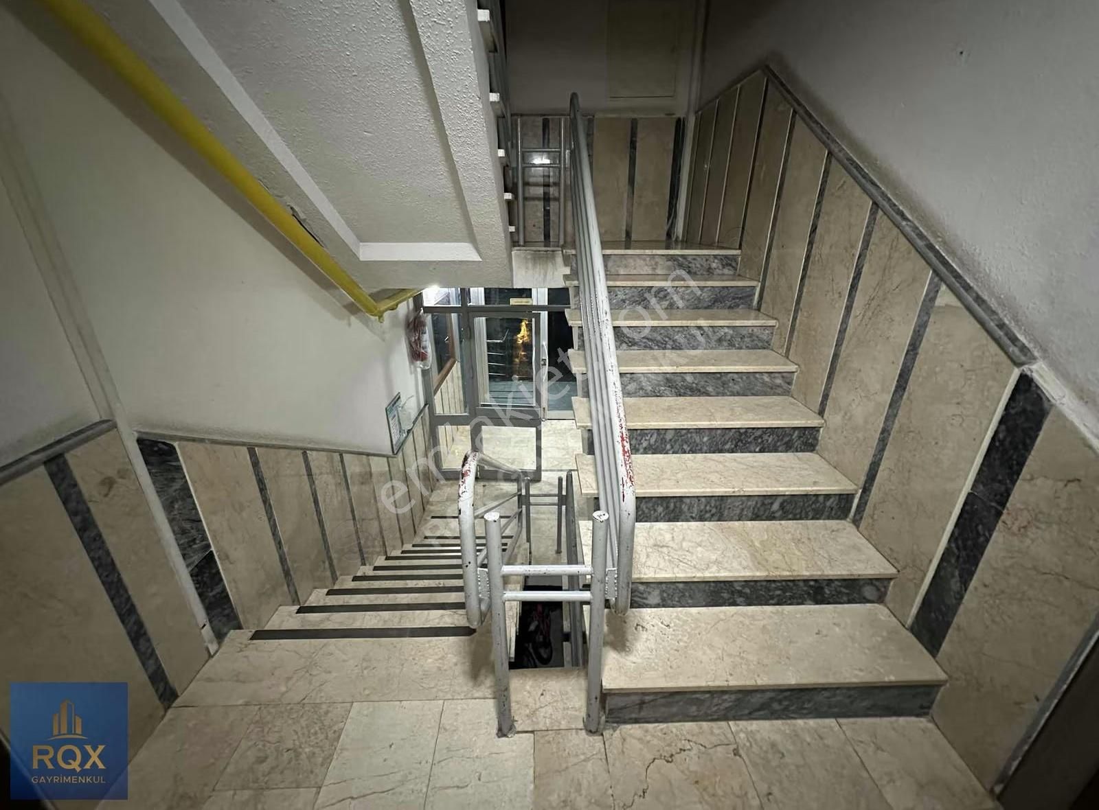 Elvankentte Banka Bloklarında Masrafsız Ara Kat 2+1 Fırsat Daire - Görsel 6